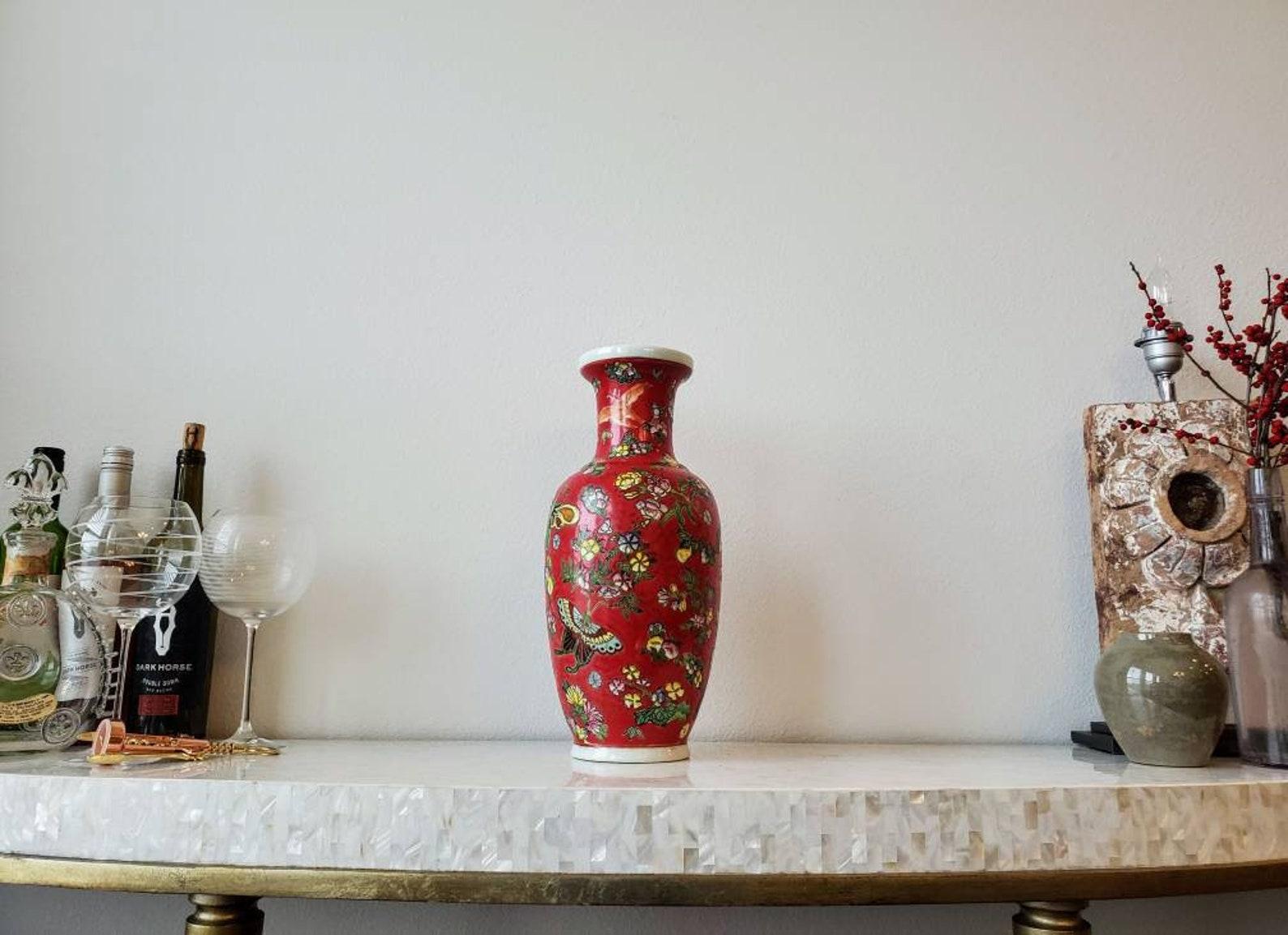 Vase vintage en porcelaine chinoise Maitland-Smith peint à la main en vente 1