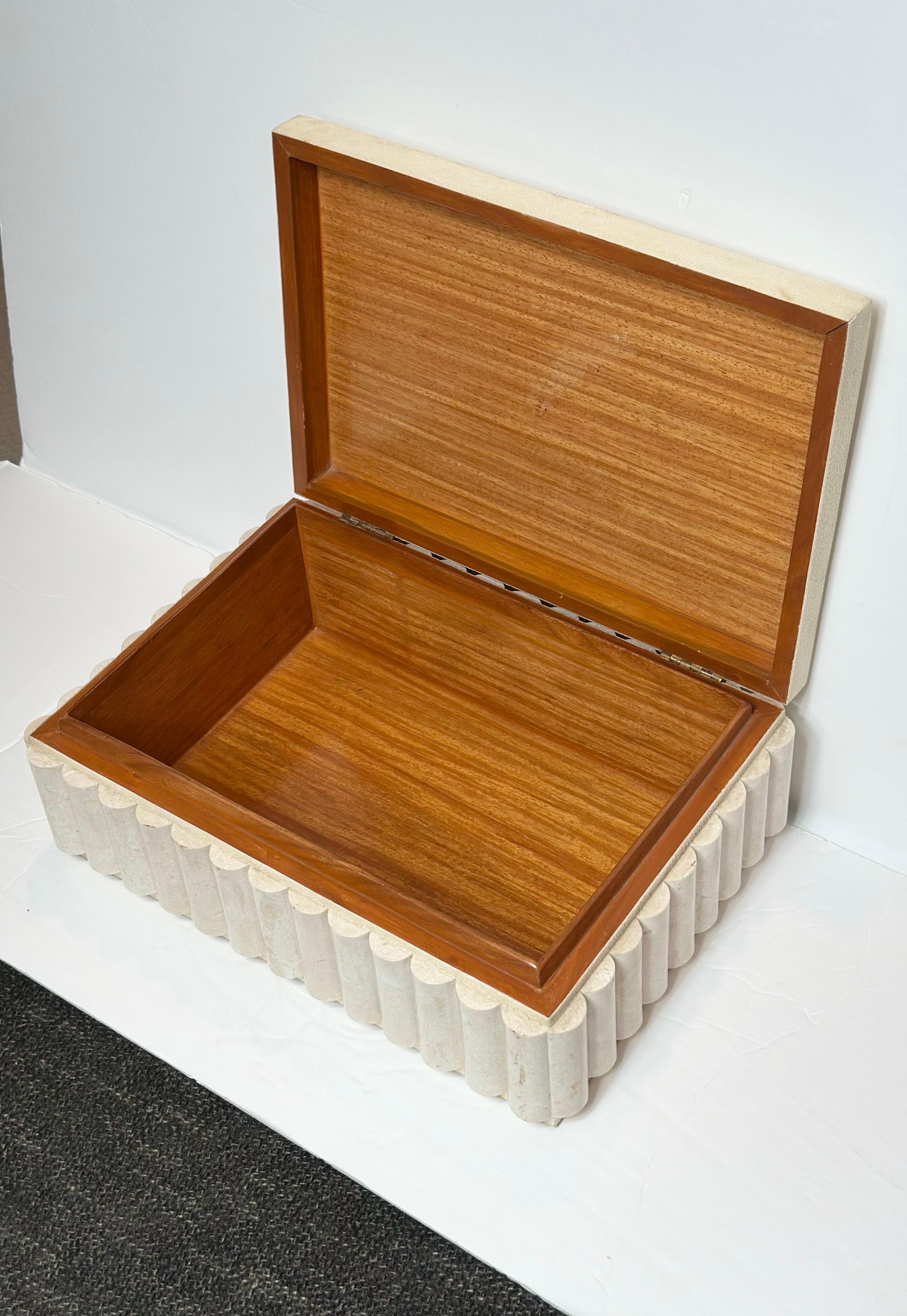 Scatola rettangolare scanalata Maitland Smith avorio e pietra scanalata d'epoca in vendita 6