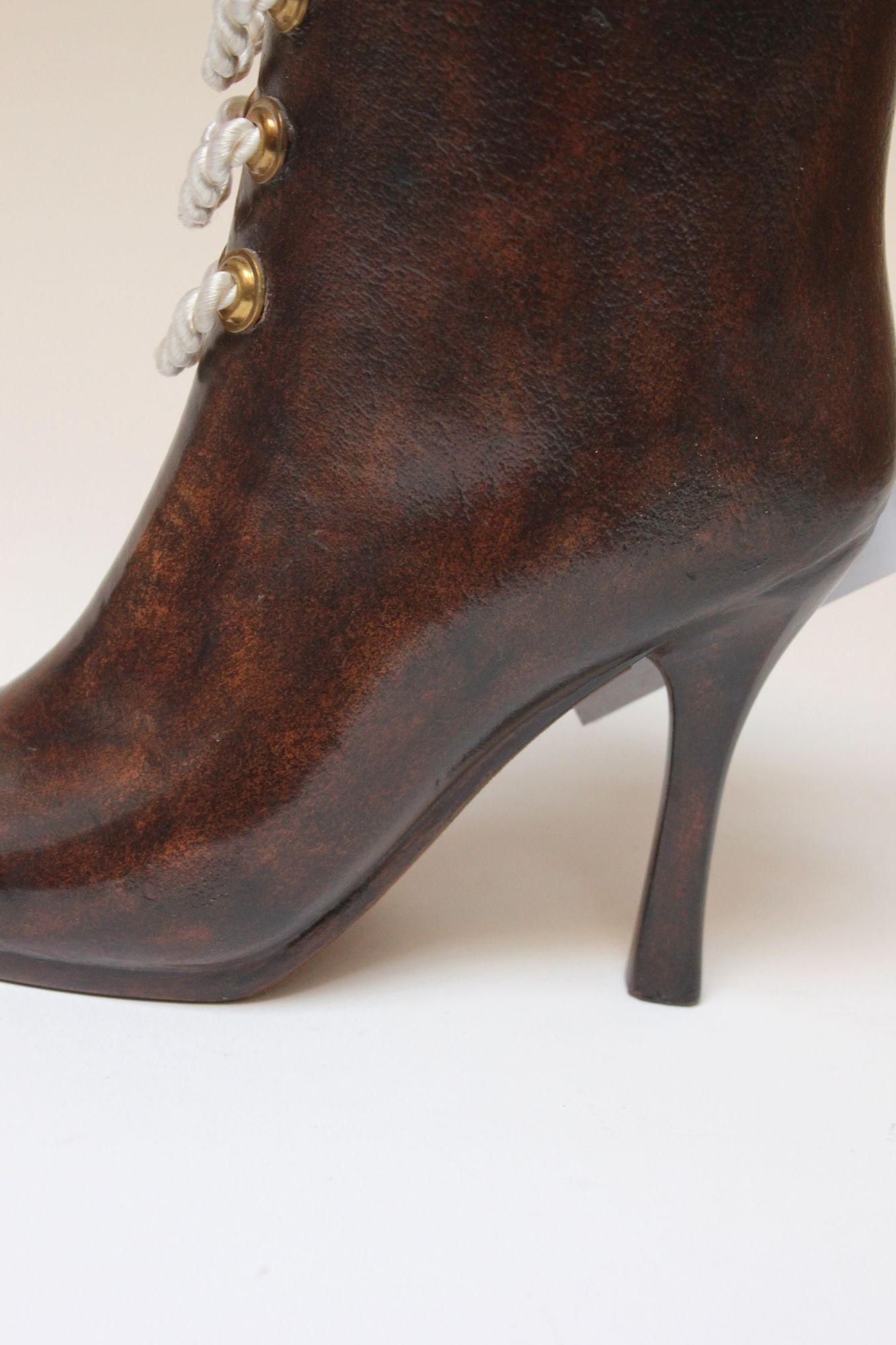 Vintage Maitland Smith Laced High Heel Boot Vase in Mahogany and Leatherette For Sale 4