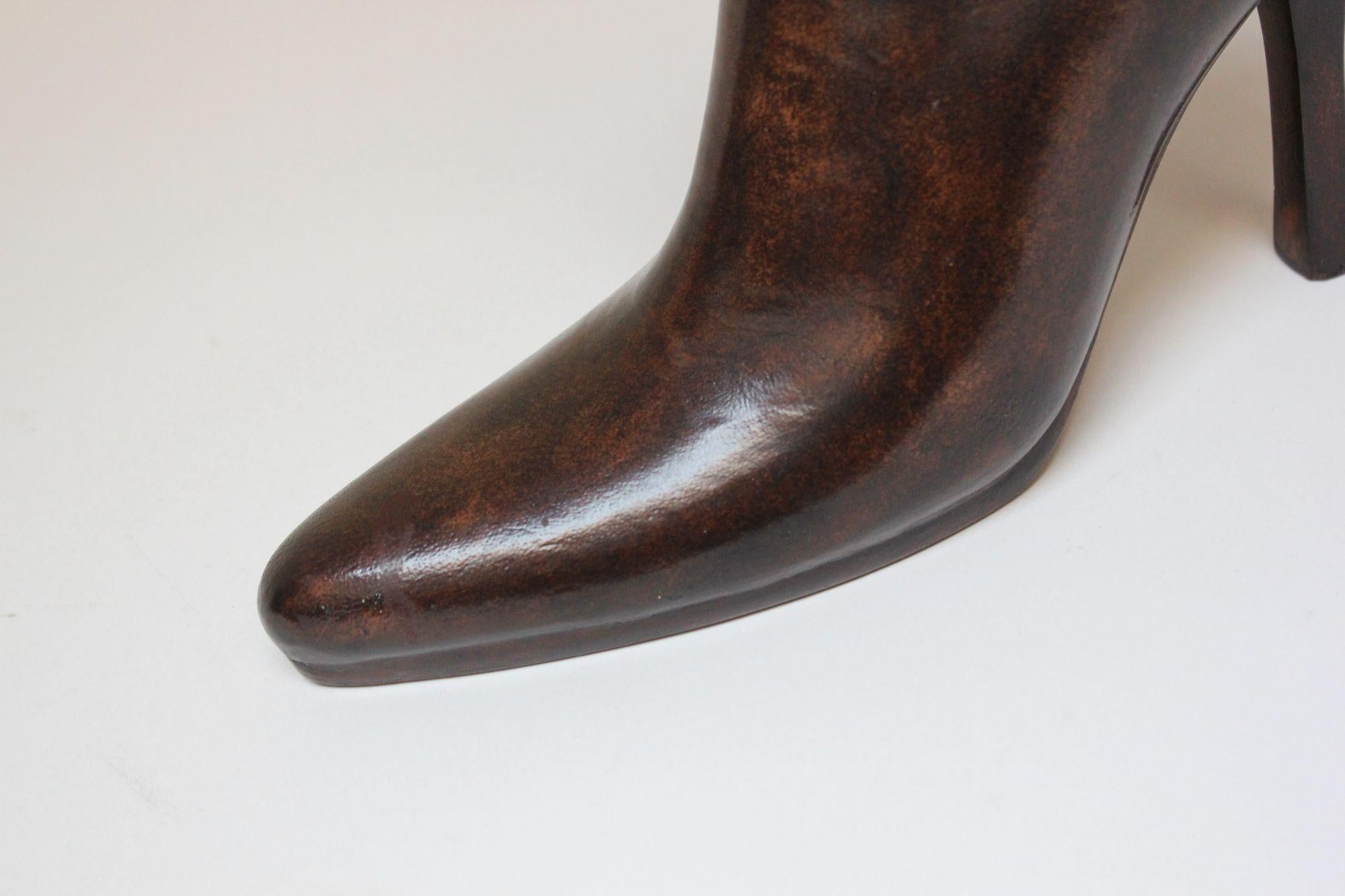 Vintage Maitland Smith Laced High Heel Boot Vase in Mahogany and Leatherette For Sale 6