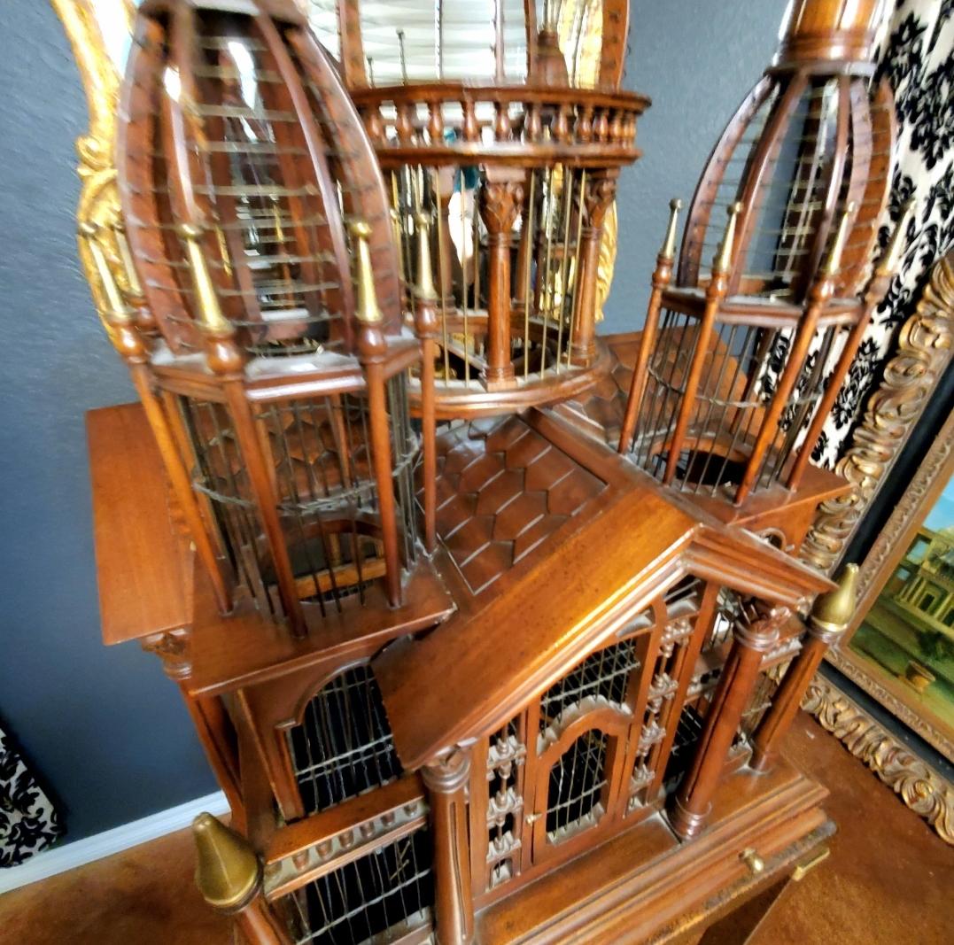 Cage à oiseaux victorien monumental vintage Maitland-Smith Bon état - En vente à Waxahachie, TX