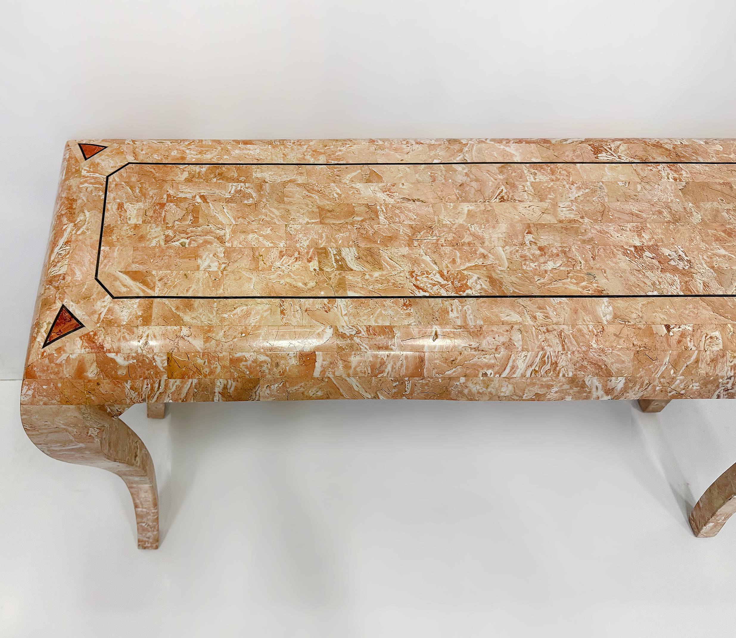 Fine XX secolo Console d'epoca in pietra tessellata di Maitland Smith, con gambe cabriolet in vendita