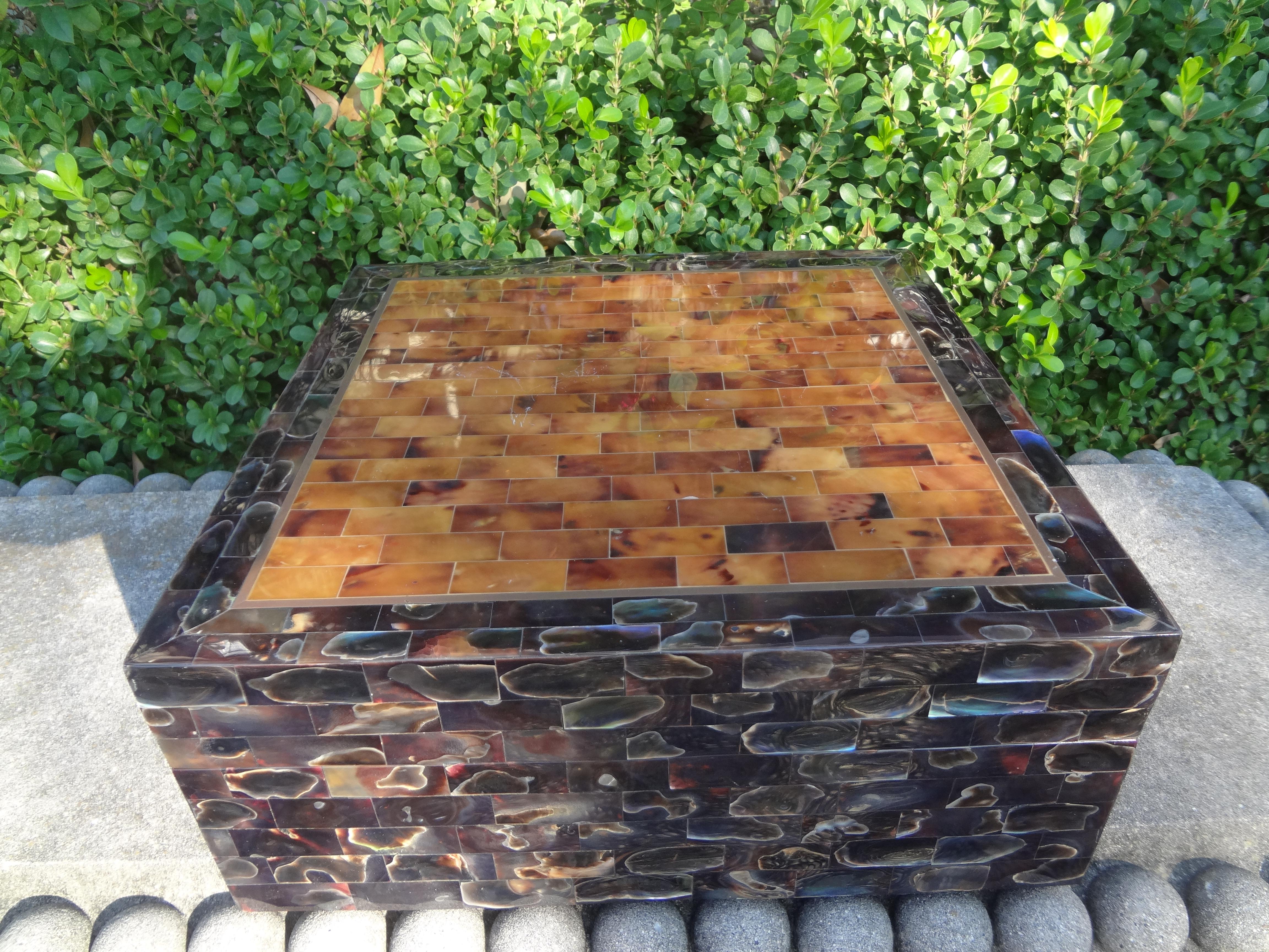Vintage Maitland-Smith Tessellated Horn Box.
This handsome large Maitland Smith decorative square box or jewelry box is in great condition and makes a great coffee table accessory.