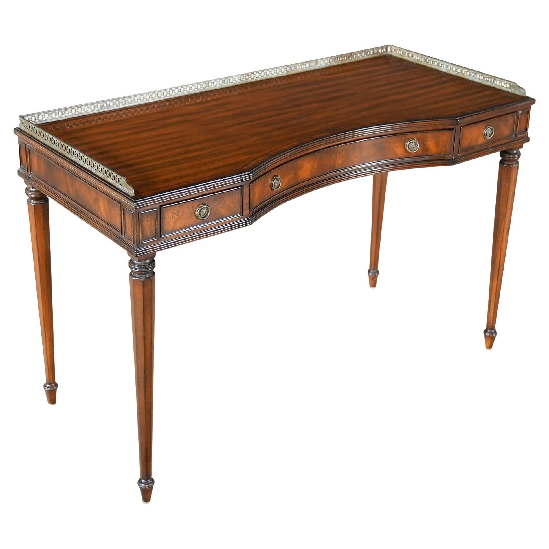 Table à écrire vintage Maitland Smith en vente