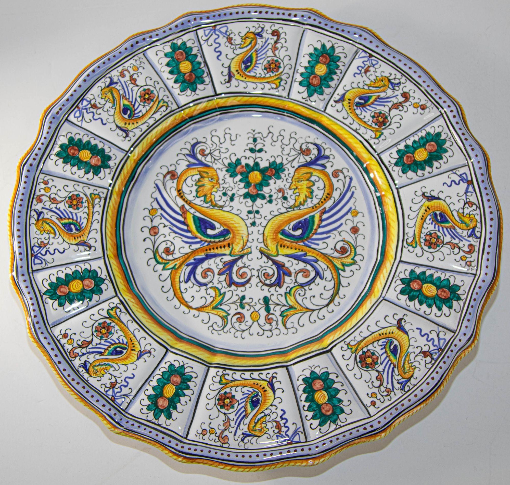 Vintage Majolica Deruta Raffaellesco Decorative Ceramic Wall Plate 14'75 inches For Sale 1