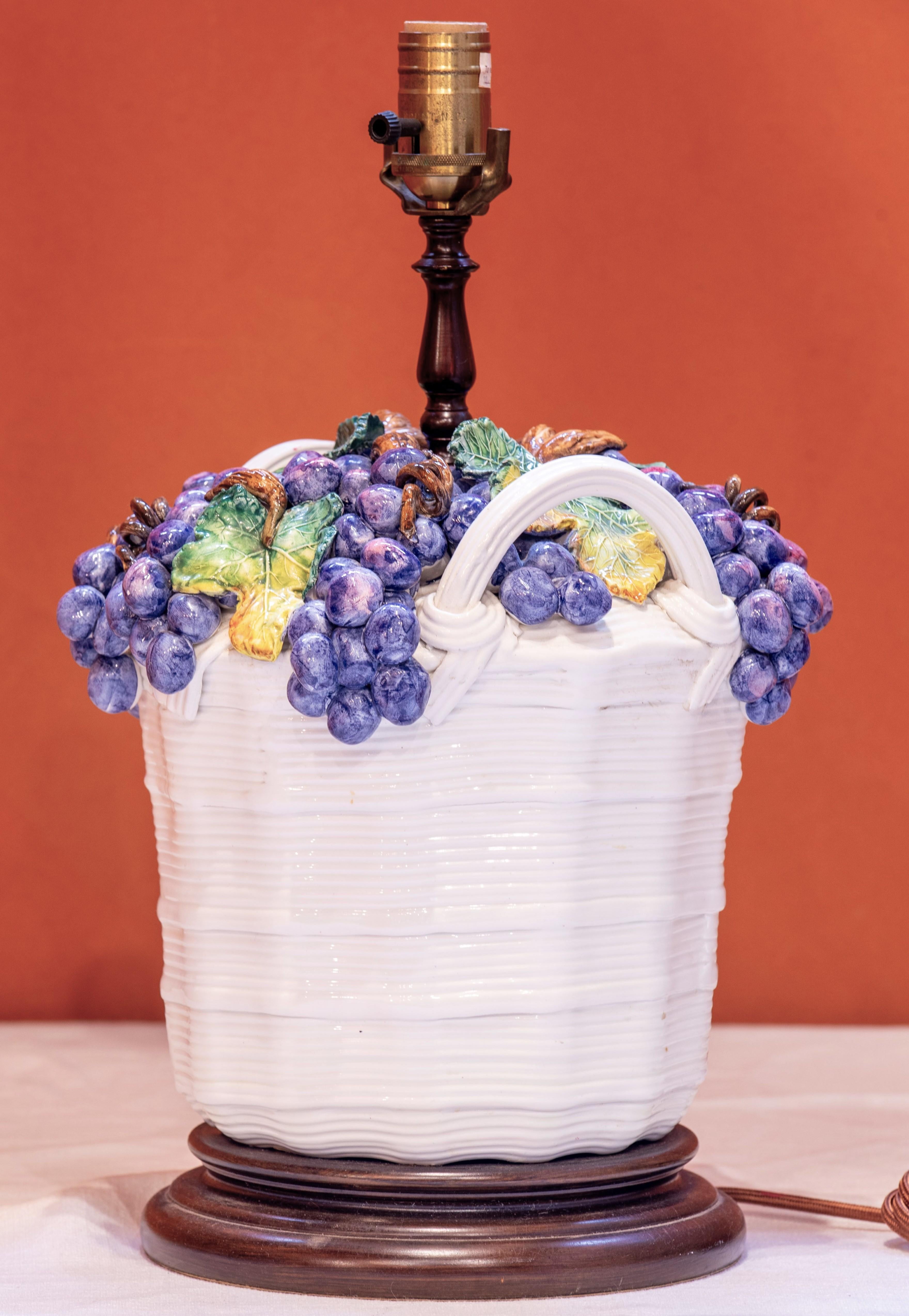 Fatto a mano Lampada da tavolo in maiolica italiana con vendemmia Vintage By in vendita