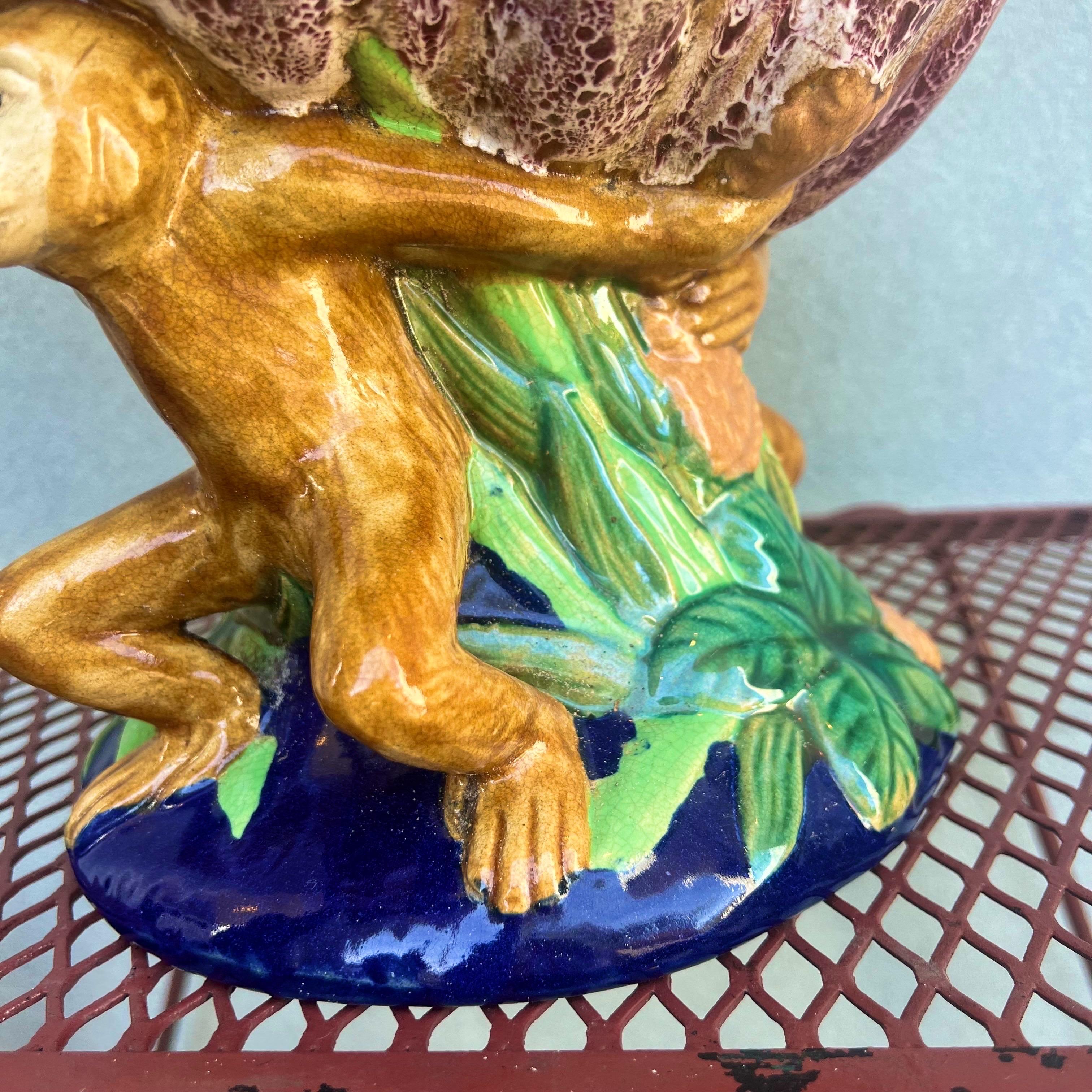Vintage Majolica Monkey Sea Shell Centerpiece Fruit Bowl In Good Condition In Charleston, SC