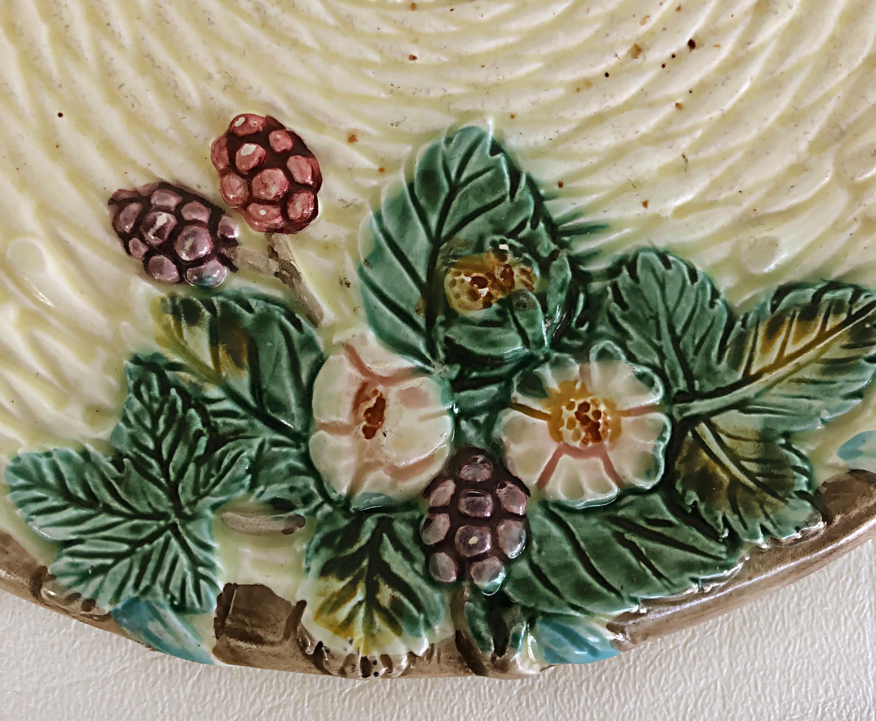 20th Century Vintage Majolica Serving Plate, Floral Leaf Border, 1988 For Sale