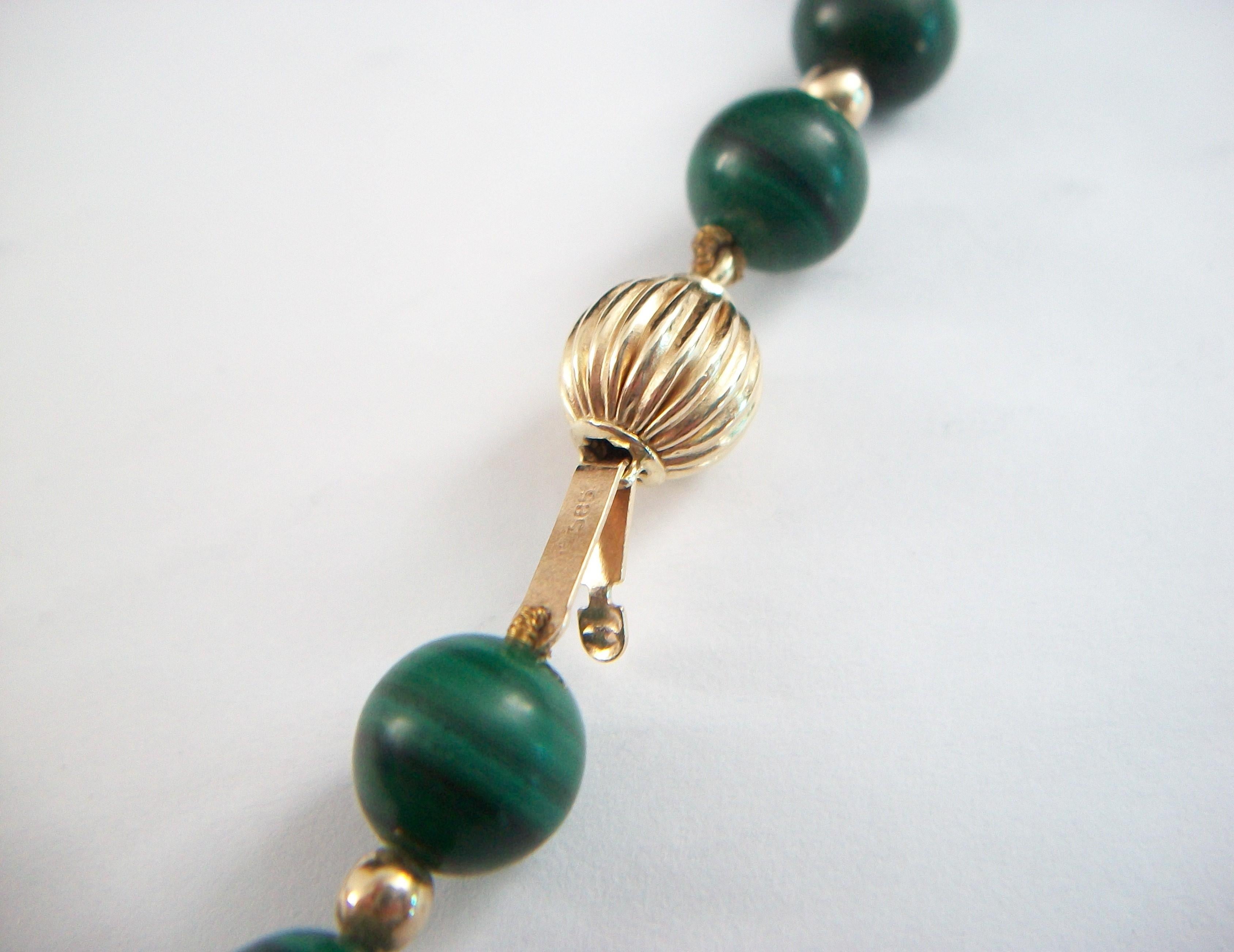 Vintage Malachite & 14K Gold Beaded Necklace - France - Late 20th Century For Sale 5