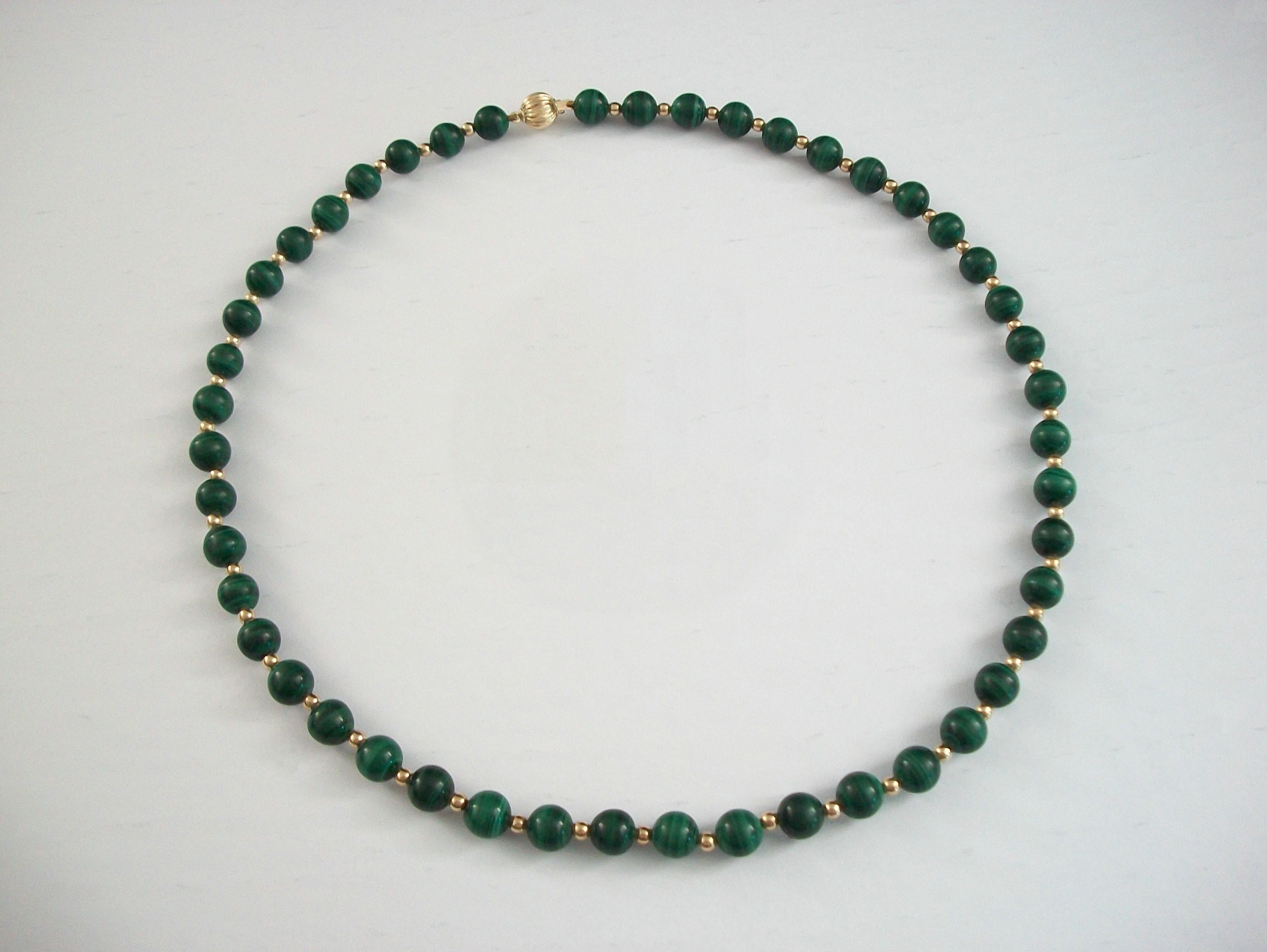 Vintage Malachite & 14K Gold Beaded Necklace - France - Late 20th Century For Sale 2