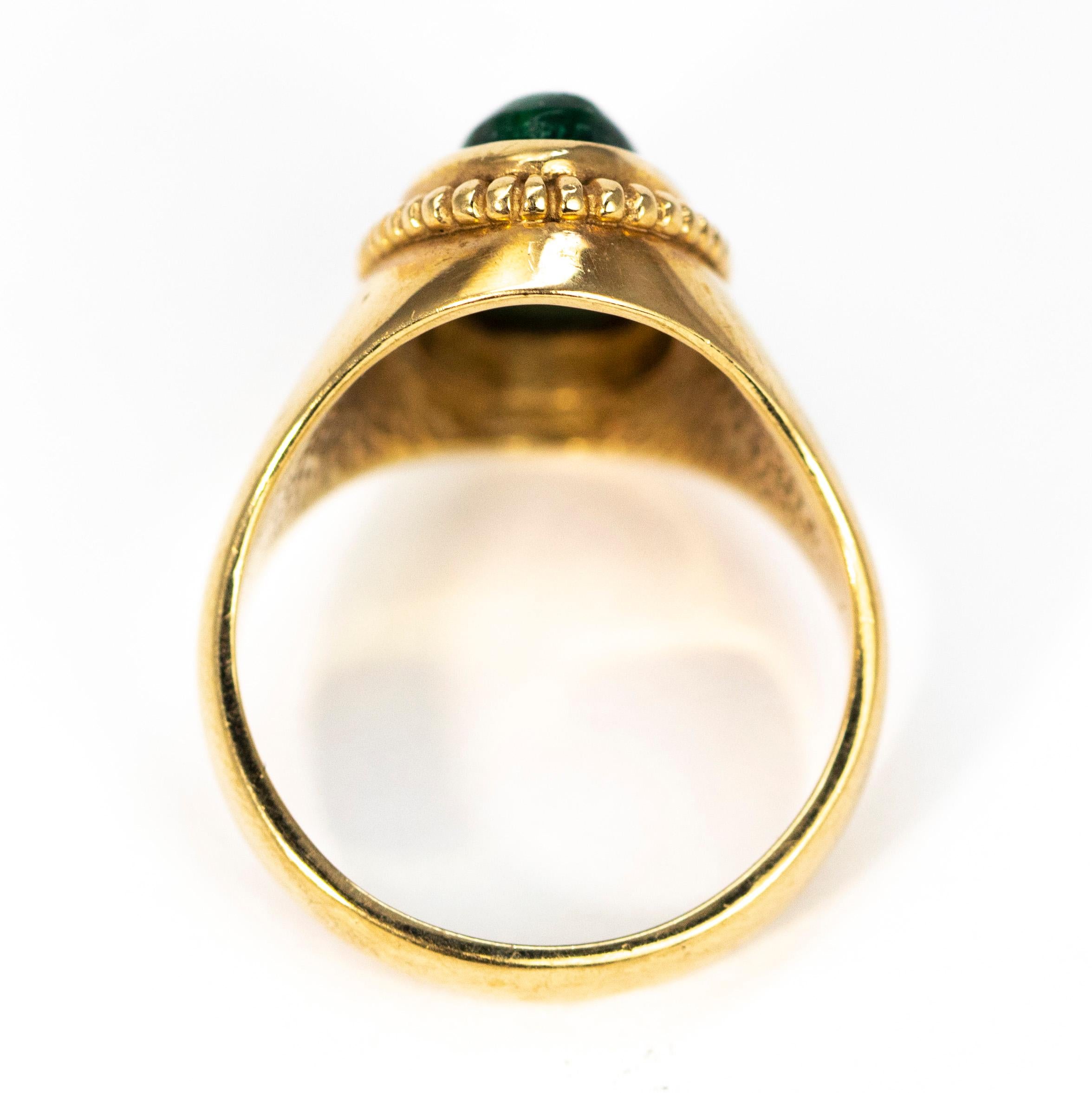 Vintage Malachite and 9 Carat Gold Signet Ring In Good Condition For Sale In Chipping Campden, GB