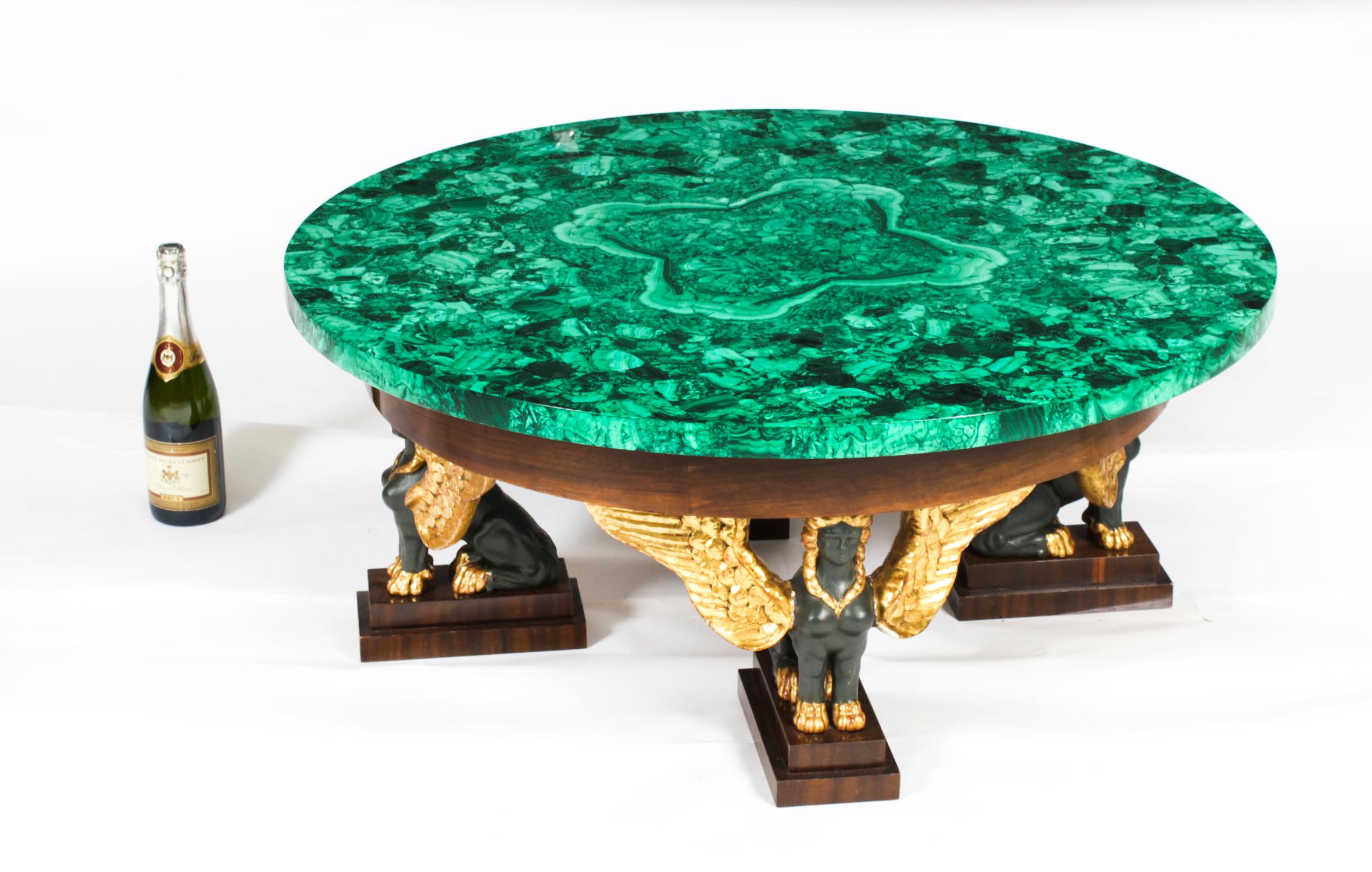 Table basse vintage en malachite et bronze patiné en noyer Milieu du 20ème siècle en vente 10
