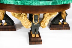 Table basse vintage en malachite et bronze patiné en noyer Milieu du 20ème siècle