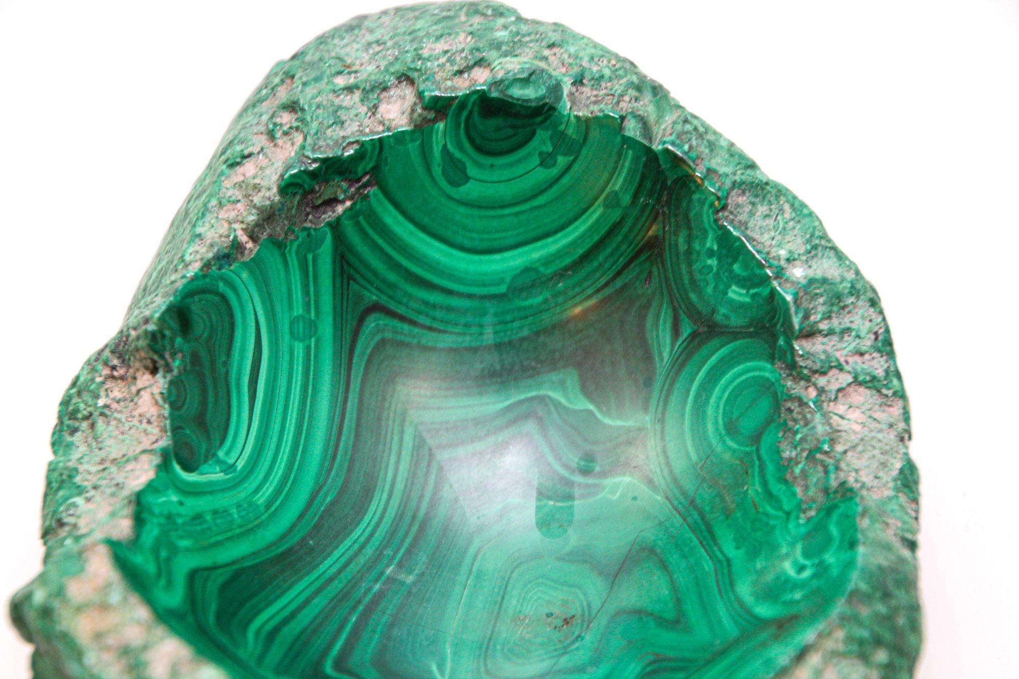 Cendrier Vide Poche vintage en malachite avec détails de tourbillons verts des années 1960 Bon état - En vente à North Hollywood, CA