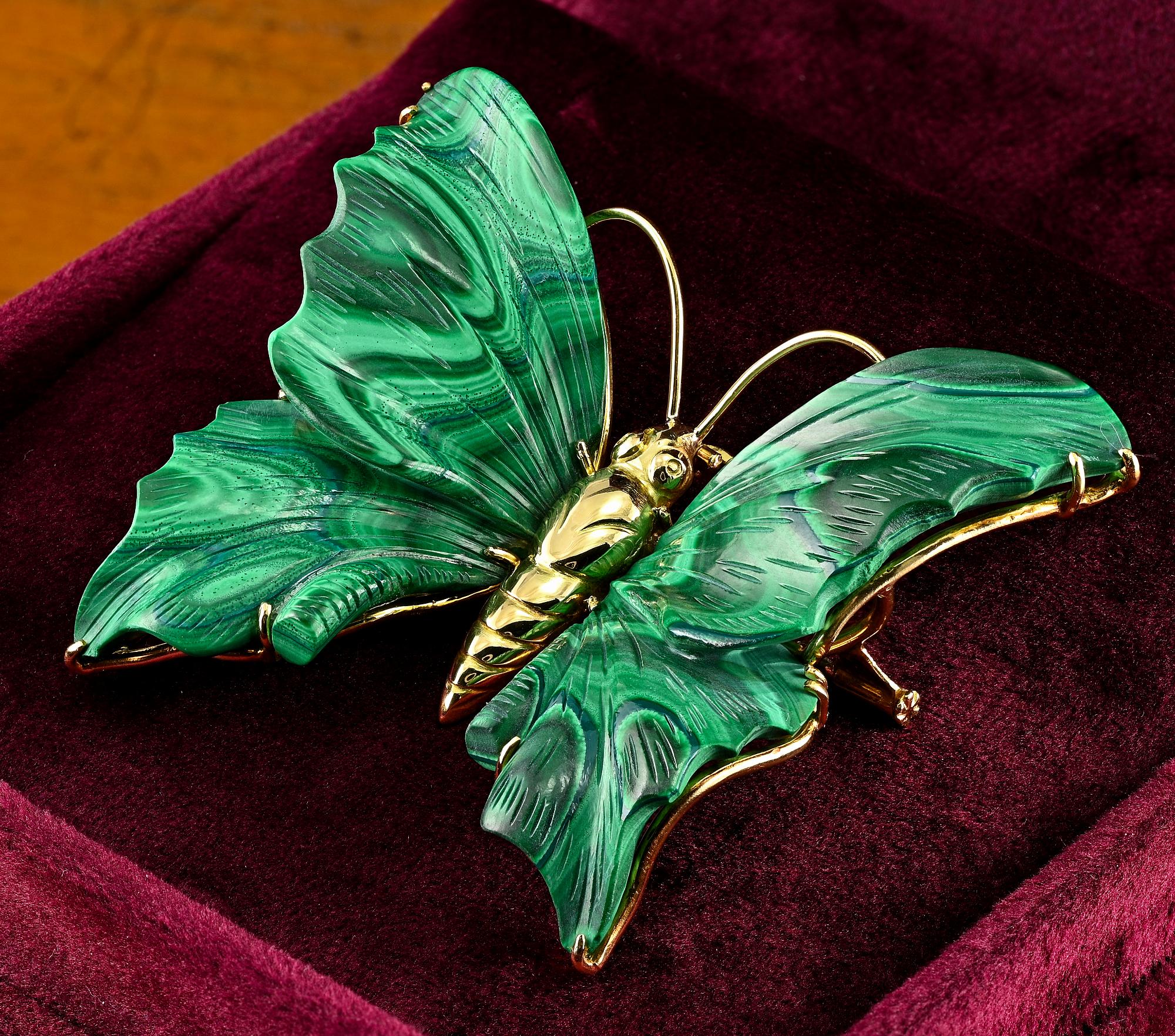 Vintage Malachite Carved Butterfly 18 KT Brooch Pendant For Sale 7