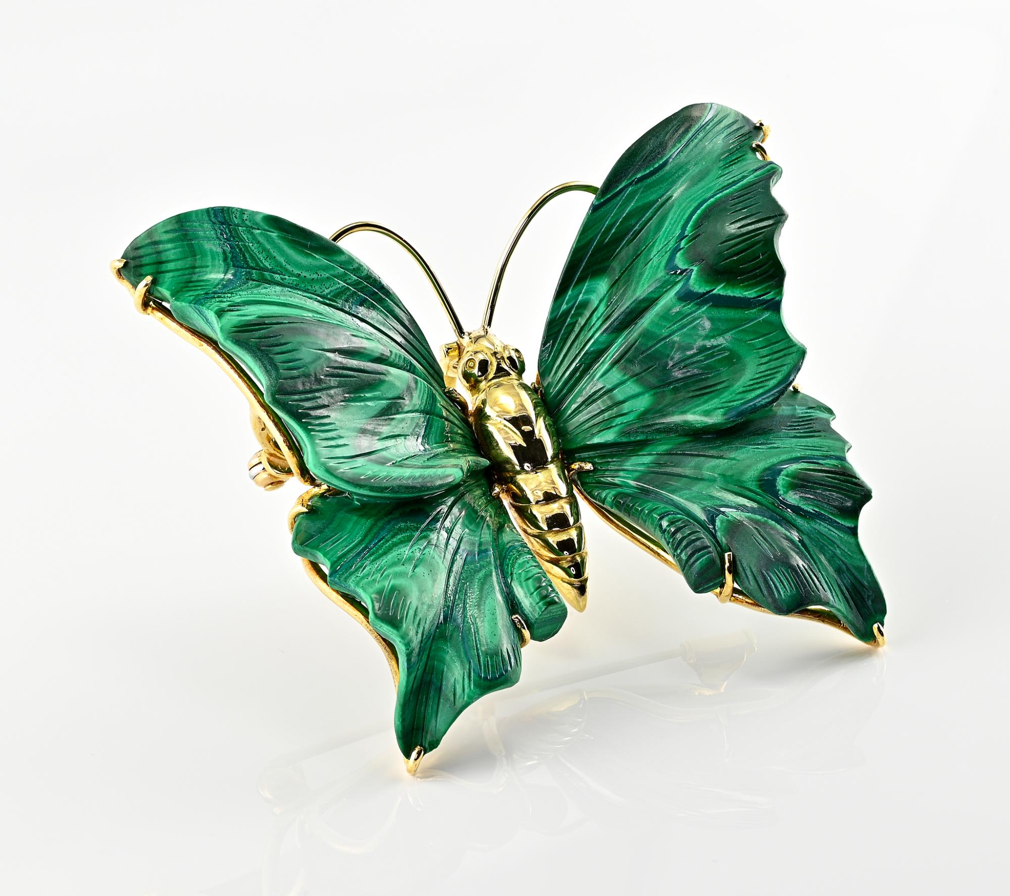 Vintage Malachite Carved Butterfly 18 KT Brooch Pendant For Sale 1