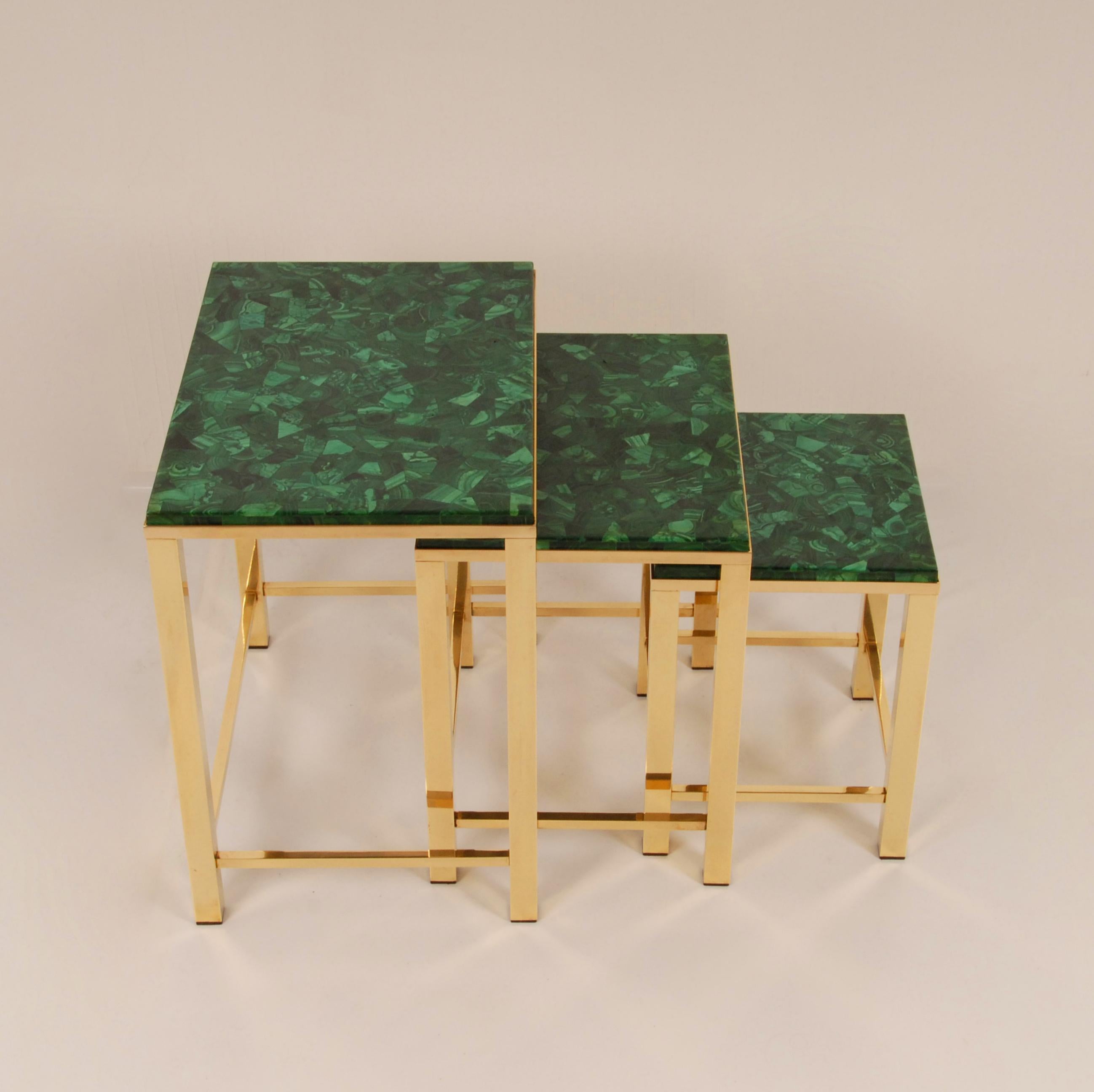 Vintage Malachit Marmor Grün Gold Vergoldet Messing Ende Nest Tische Couchtisch im Angebot 4