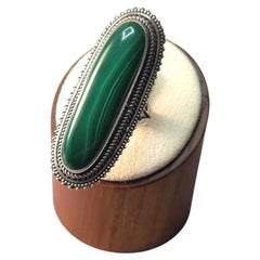 Anillo vintage de malaquita y plata de ley