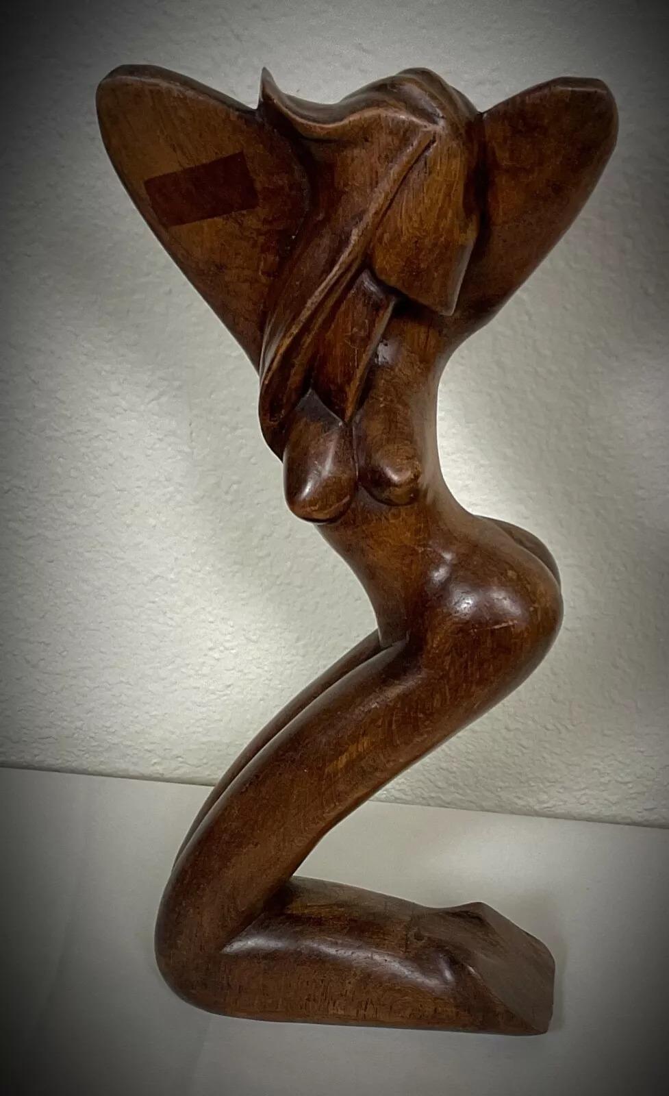 Metà XX secolo Scultura astratta malgascia d'epoca in palissandro firmata Bera - 1950 - 2Y410 in vendita