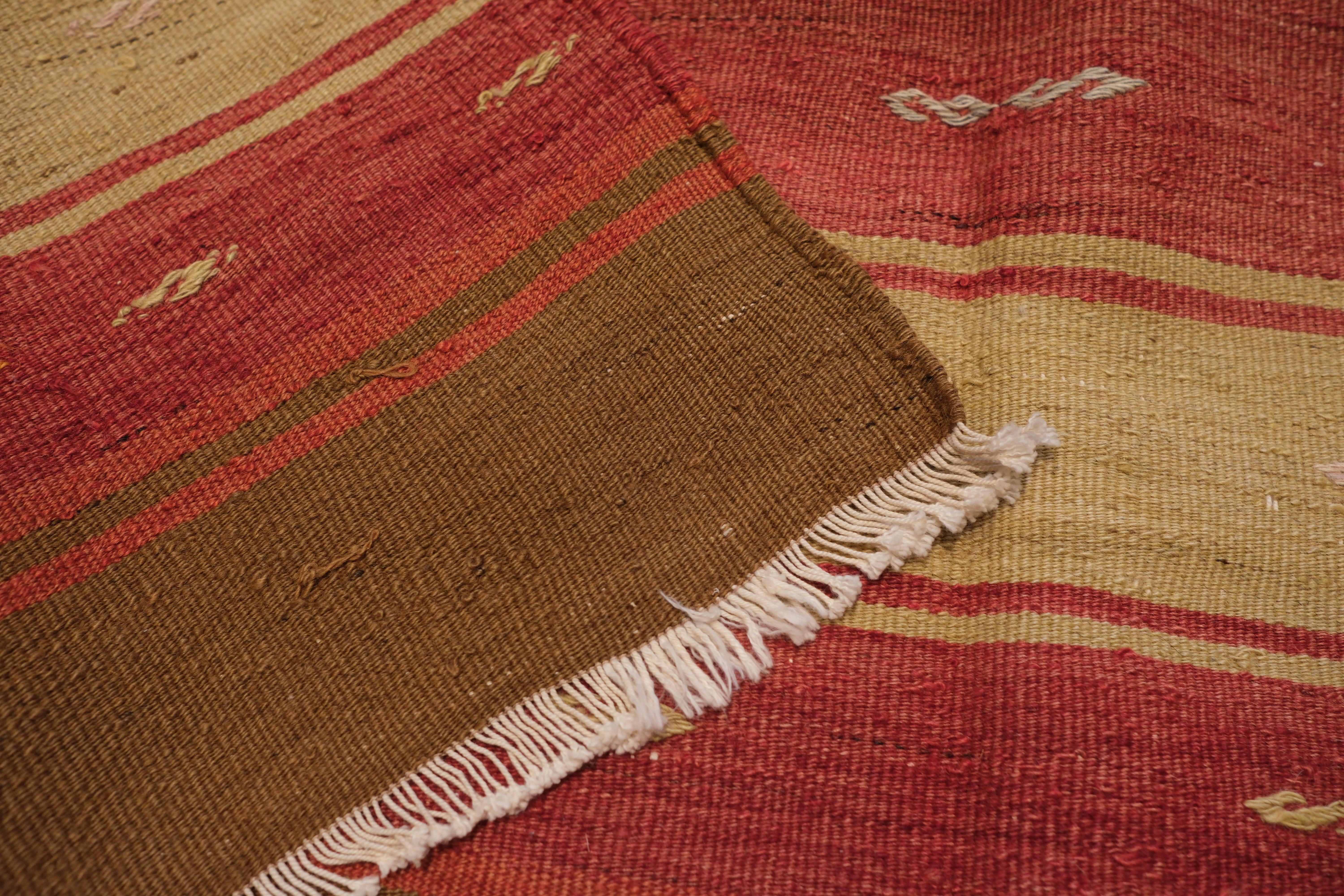 Vintage Malatya Chuval Kilim Cuval Teppich Nomadisch Anatolisch Natürlich Türkisch Teppich (Kelim) im Angebot