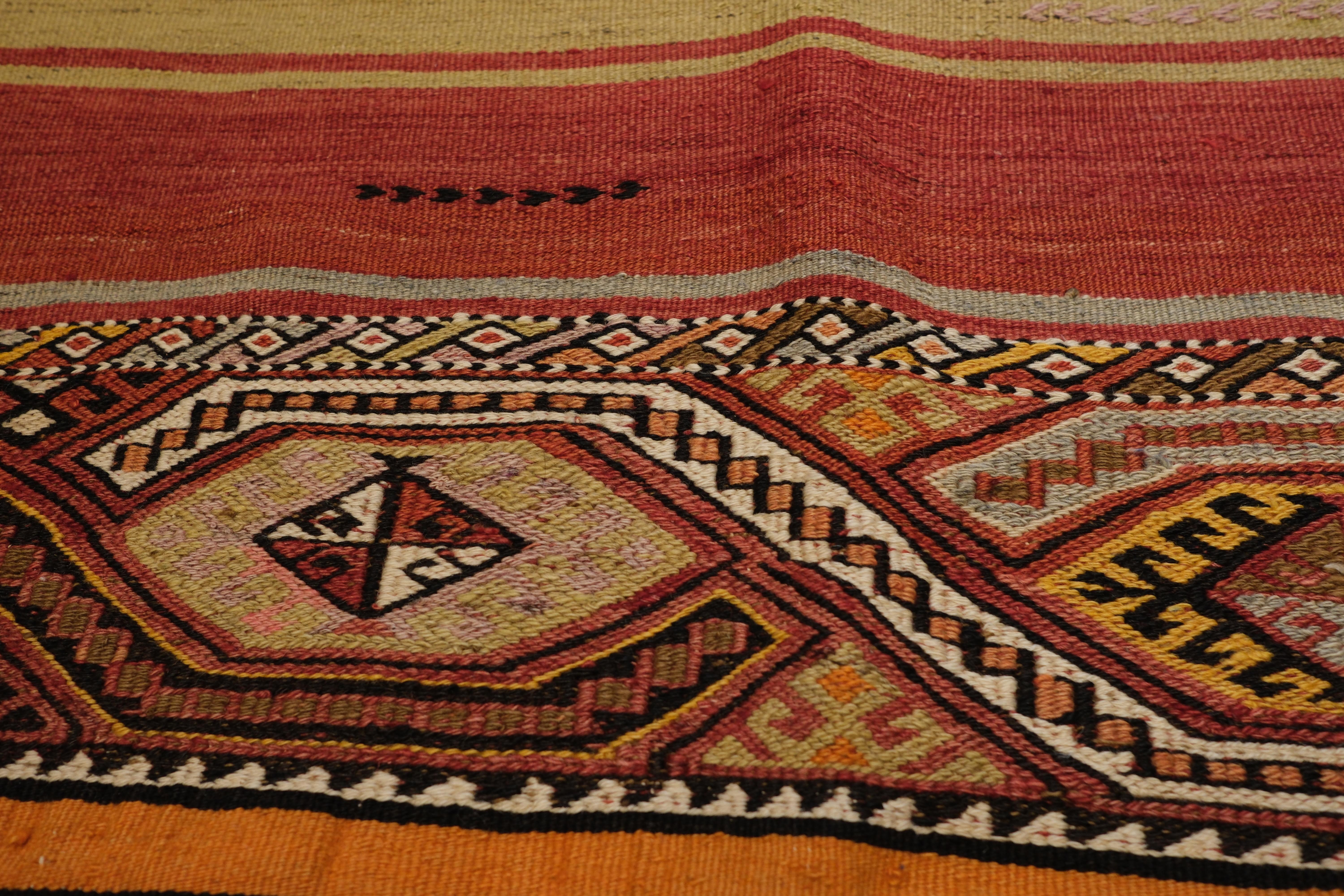 Vintage Malatya Chuval Kilim Cuval Teppich Nomadisch Anatolisch Natürlich Türkisch Teppich (Wolle) im Angebot