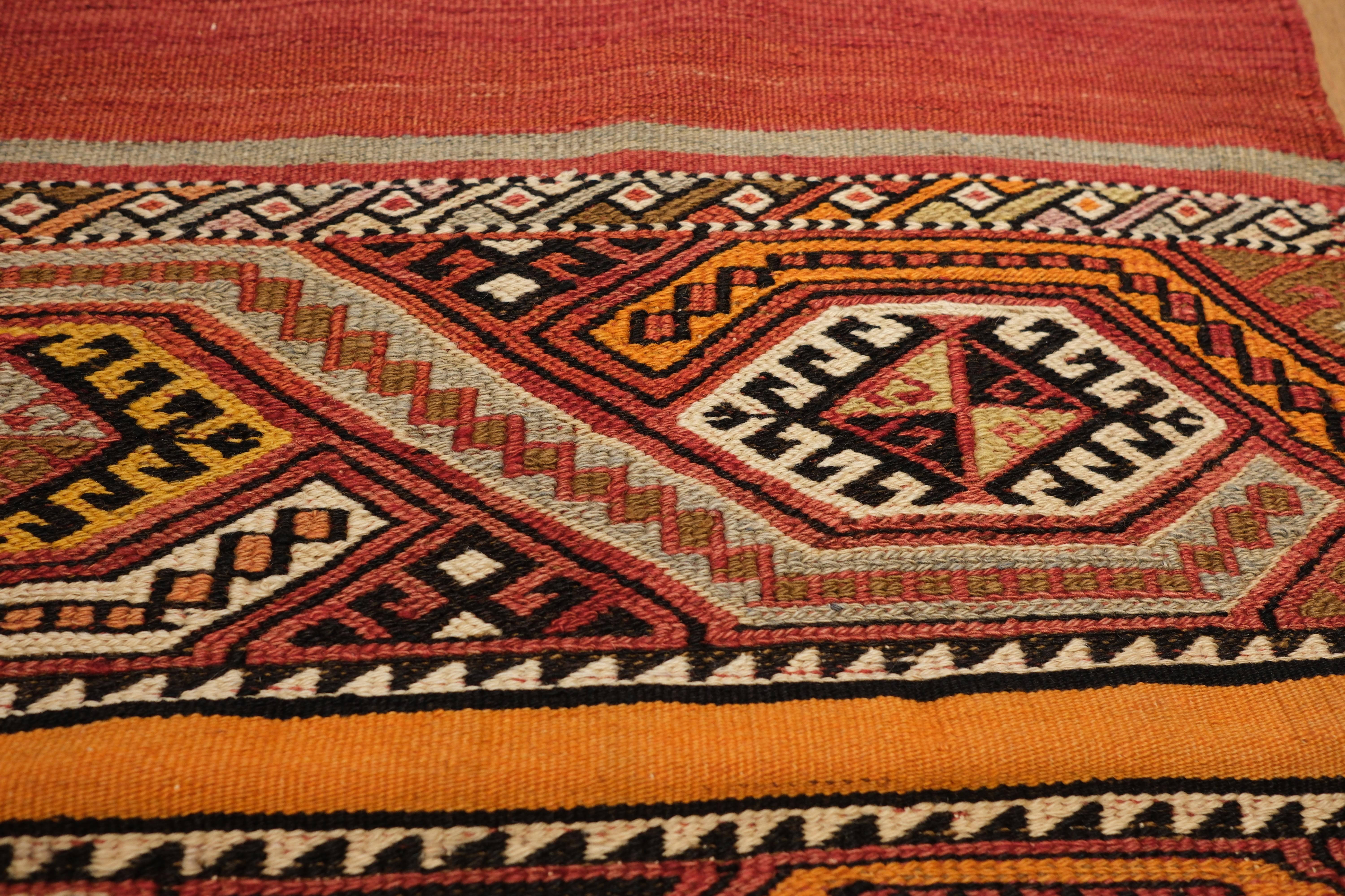 Vintage Malatya Chuval Kilim Cuval Teppich Nomadisch Anatolisch Natürlich Türkisch Teppich im Angebot 1