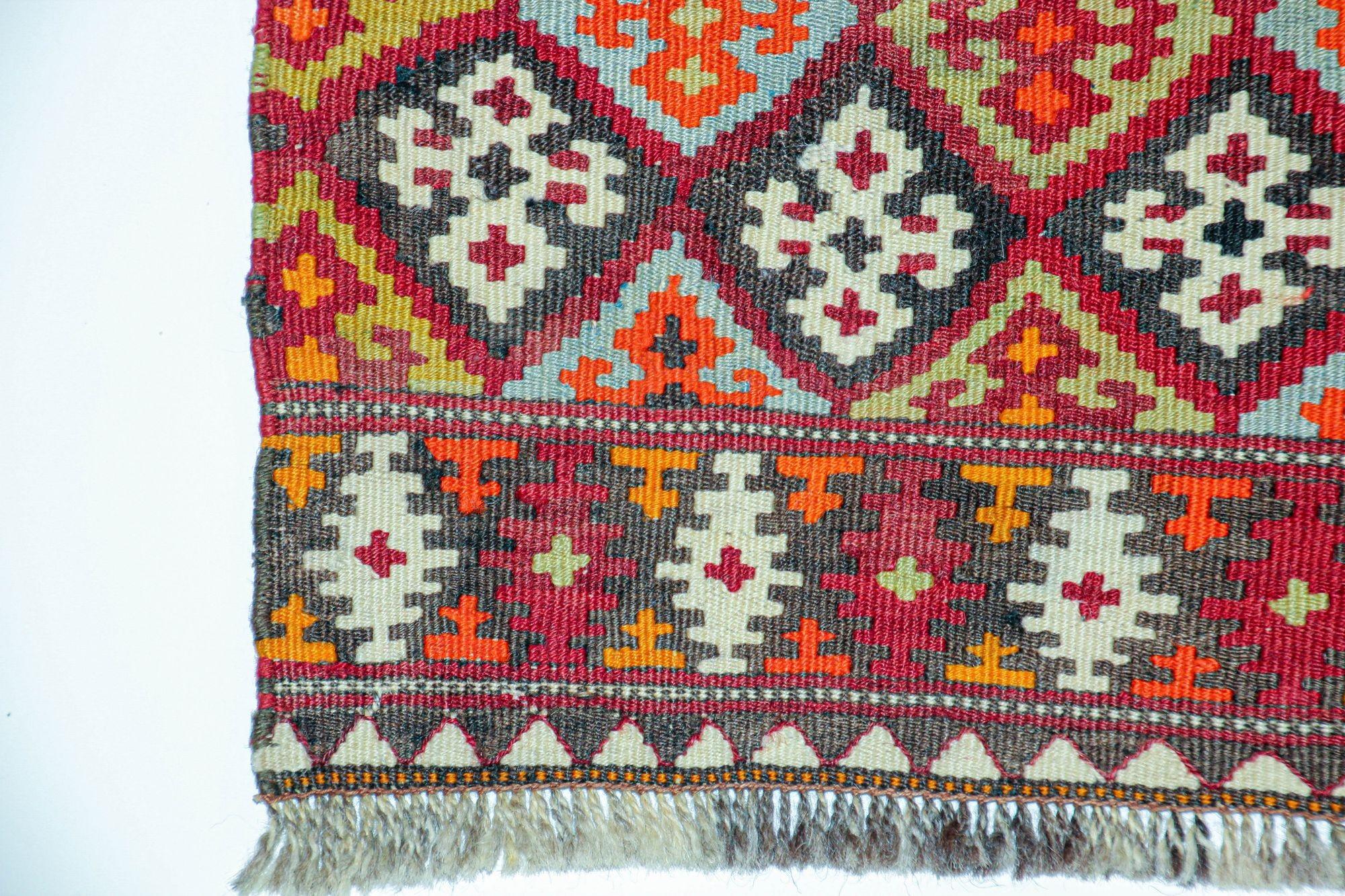 Vintage Malatya Kilim South Anatolia Nomadic Rug Turkish Carpet In Good Condition For Sale In North Hollywood, CA