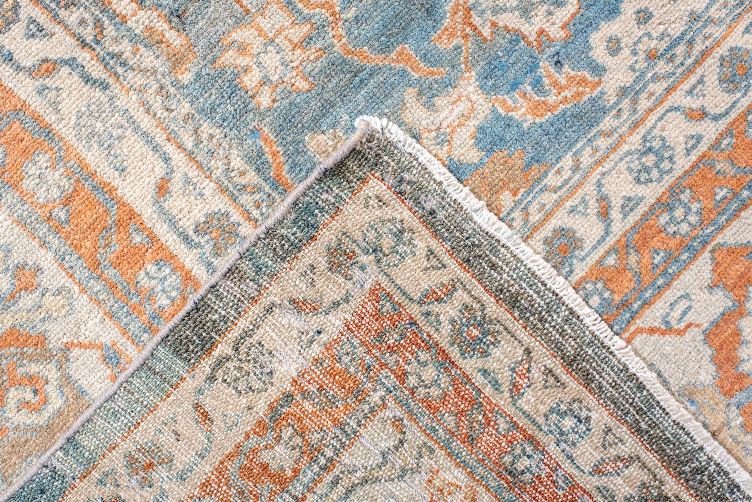 Malayer-Teppich im Vintage-Stil mit hellblauem Feld und Herati-Design im Zustand „Gut“ in New York, NY