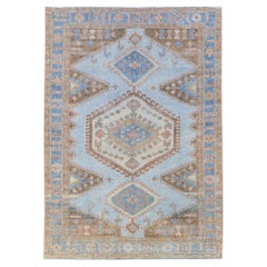 Handgefertigter blauer Wollteppich mit Medaillonmuster von Malayer