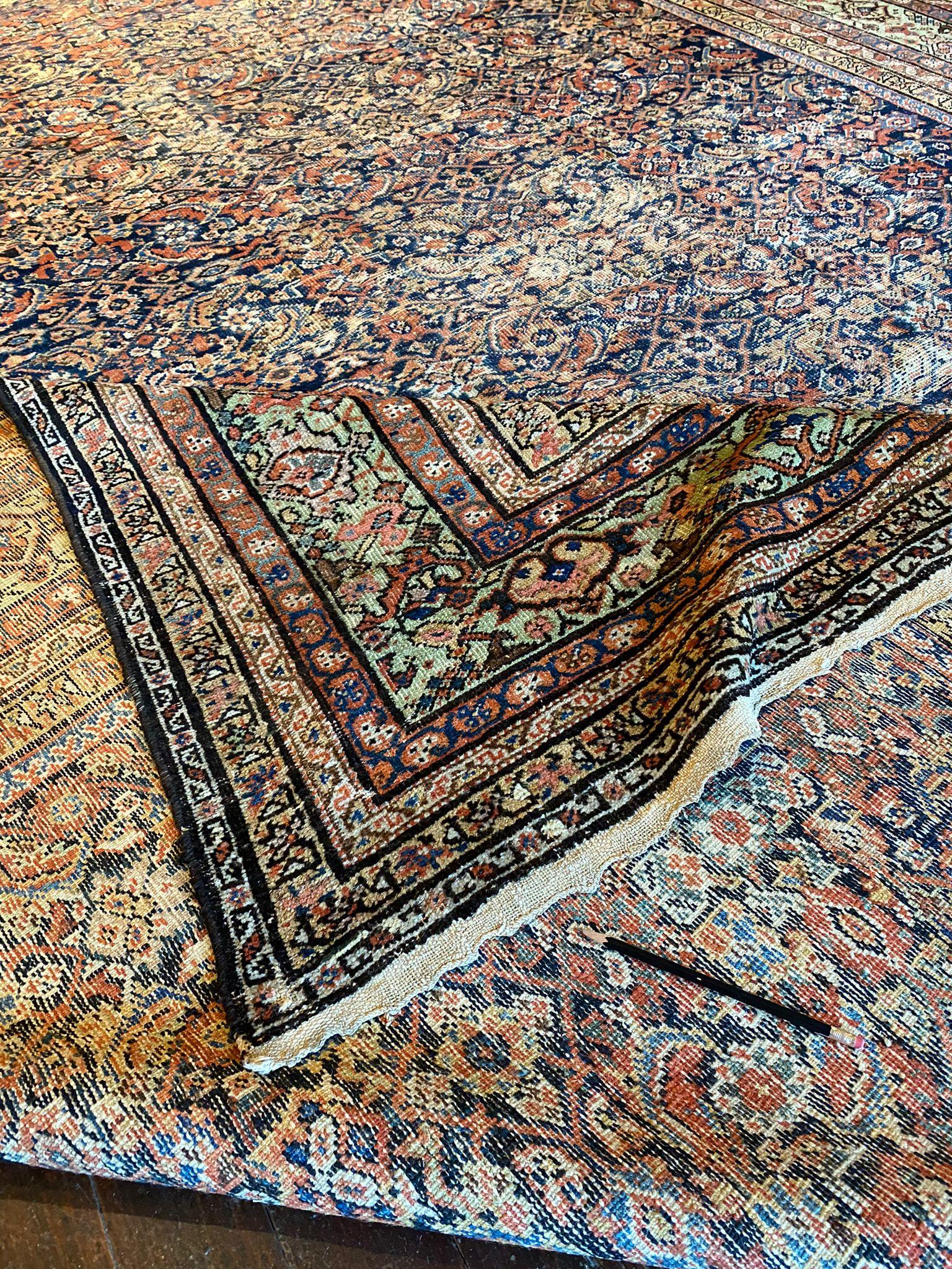 Vintage Malayer Persian Rug In Good Condition For Sale In Providence, RI
