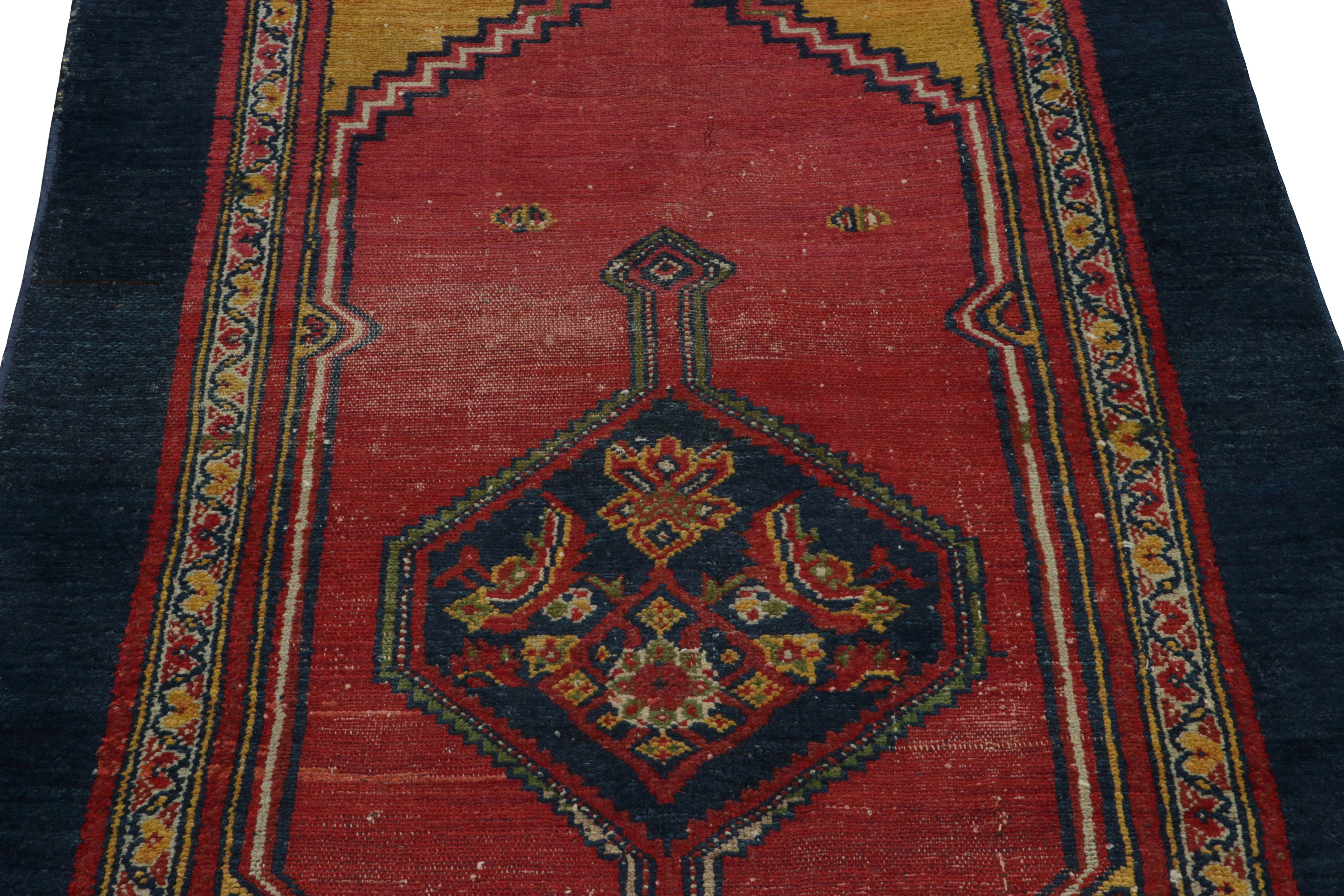 Mid-20th Century Vintage Malayer Persian Rug, Red and Gold with Floral Medallion - Rug & Kilim For Sale