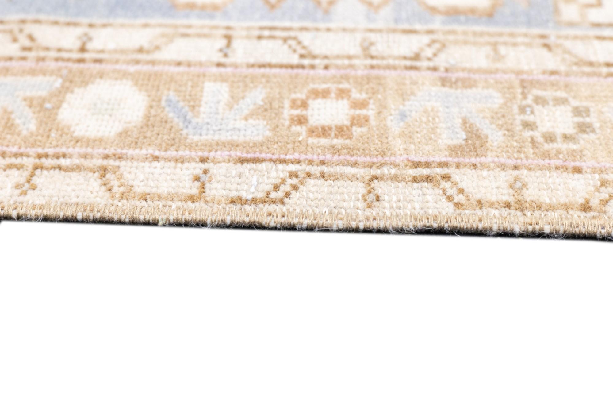 Malayer-Teppich im Vintage-Stil 3'2'' x 4'8'' (20. Jahrhundert) im Angebot
