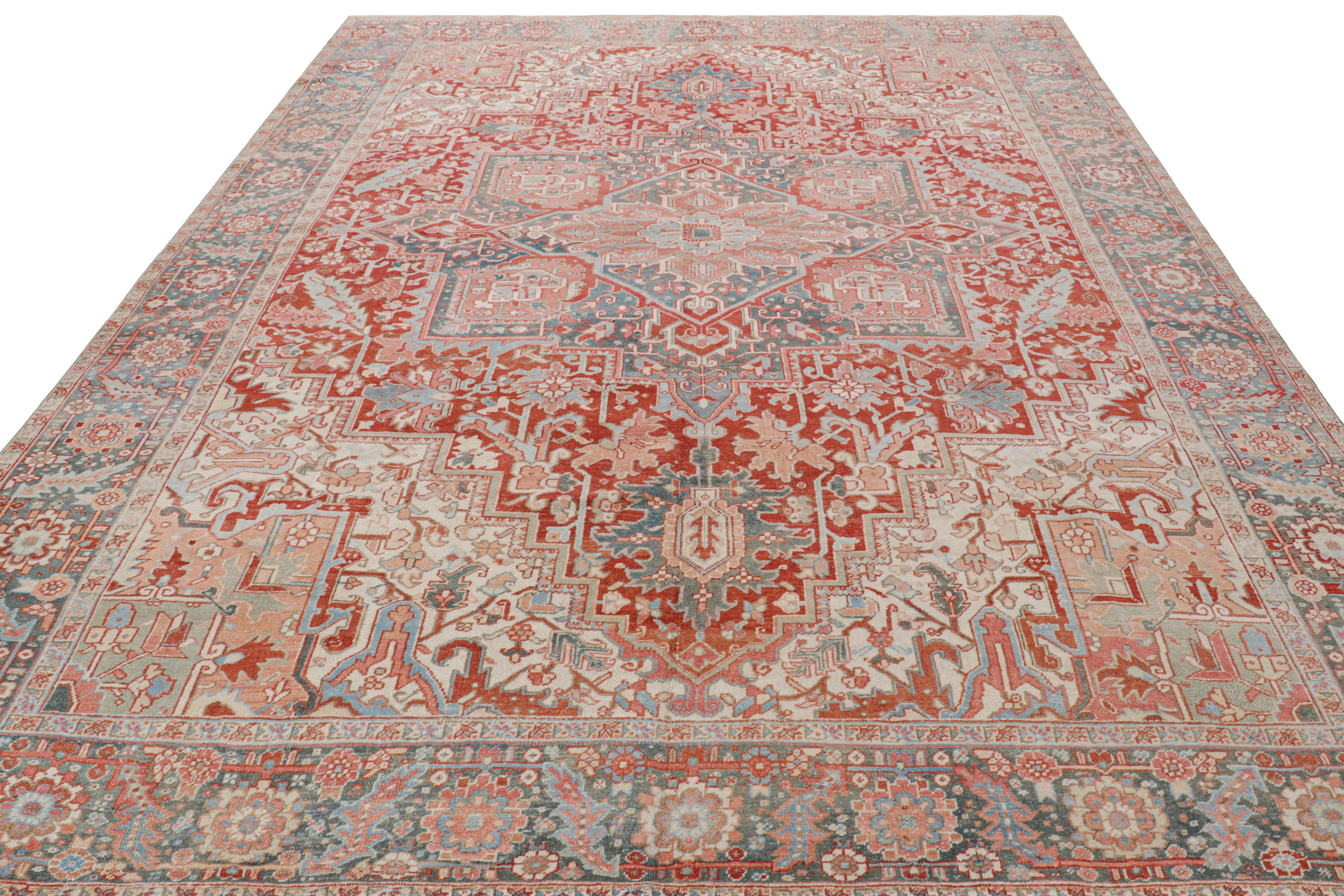 Alfombra Malayer vintage en rojo y azul, con medallón floral, de Rug & Kilim mediados del siglo XX en venta