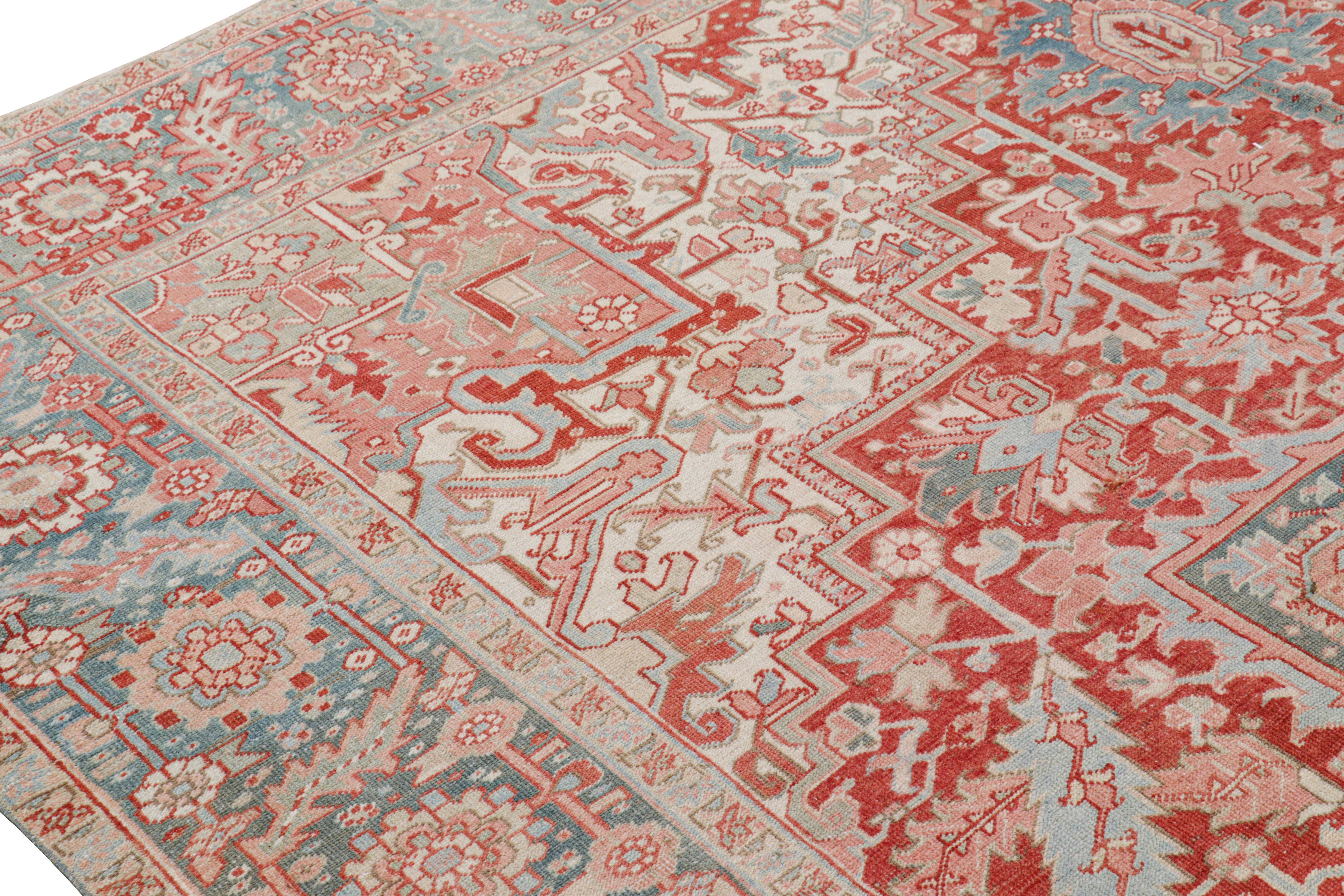 Alfombra Malayer vintage en rojo y azul, con medallón floral, de Rug & Kilim Lana en venta