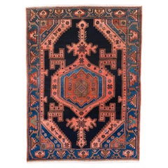 Tapis Malayer avec un médaillon complexe