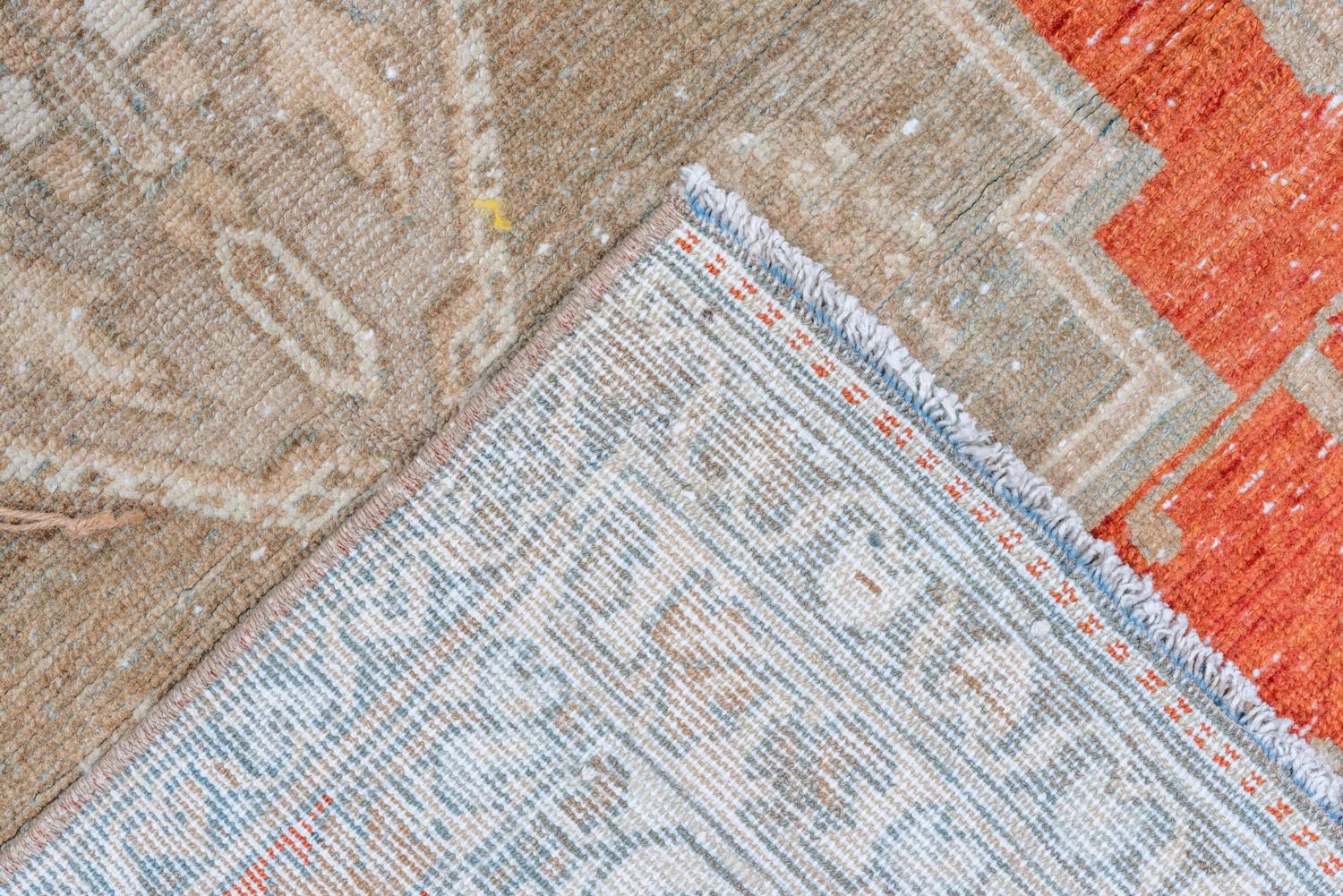 Malayer-Läufer im Vintage-Stil mit Diamantmedaillons (Wolle) im Angebot
