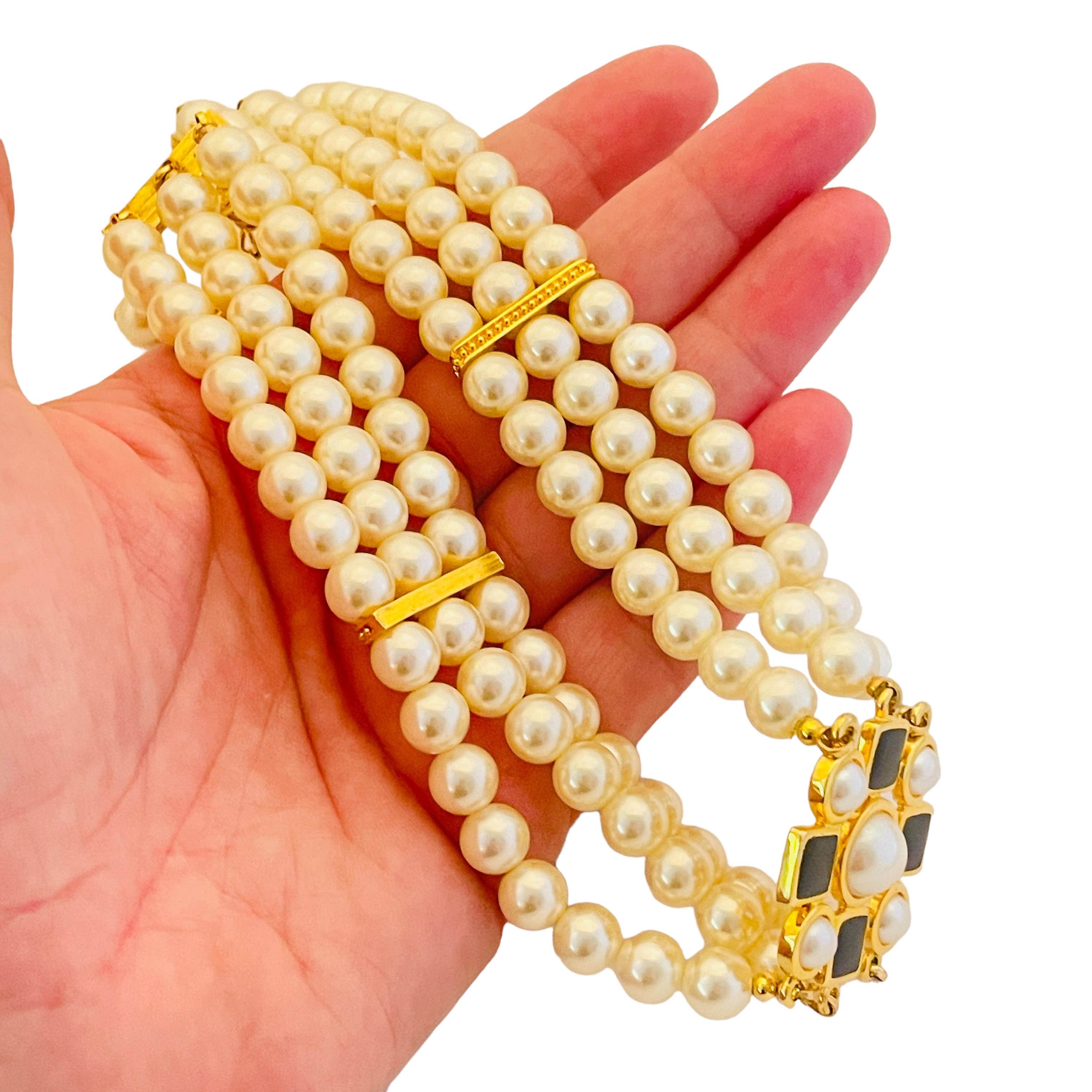 Vintage maltese cross pearls gold choker designer runway necklace For Sale 1