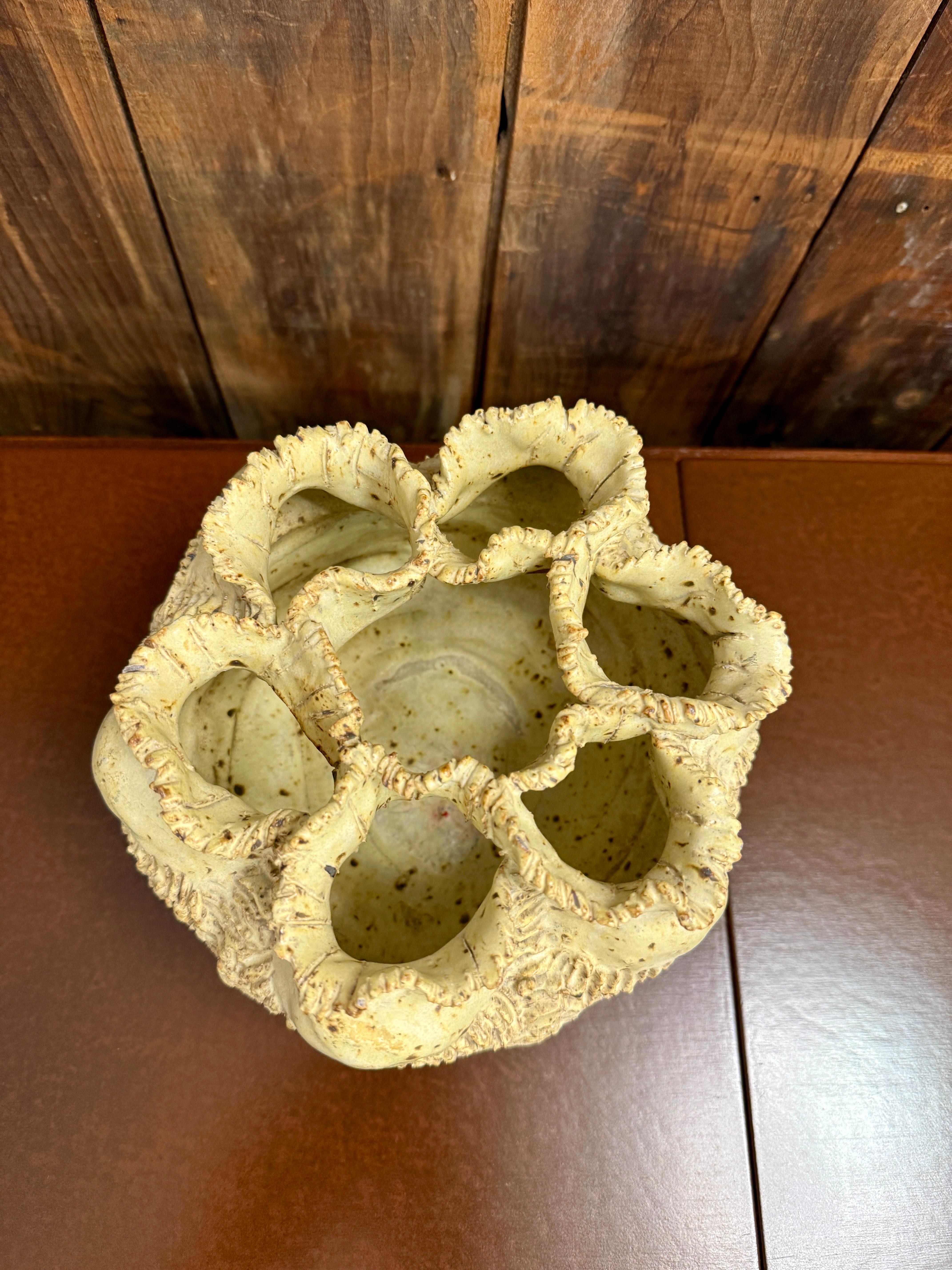 Maltais Vase maltais vintage en faïence fabriqué à la main en vente