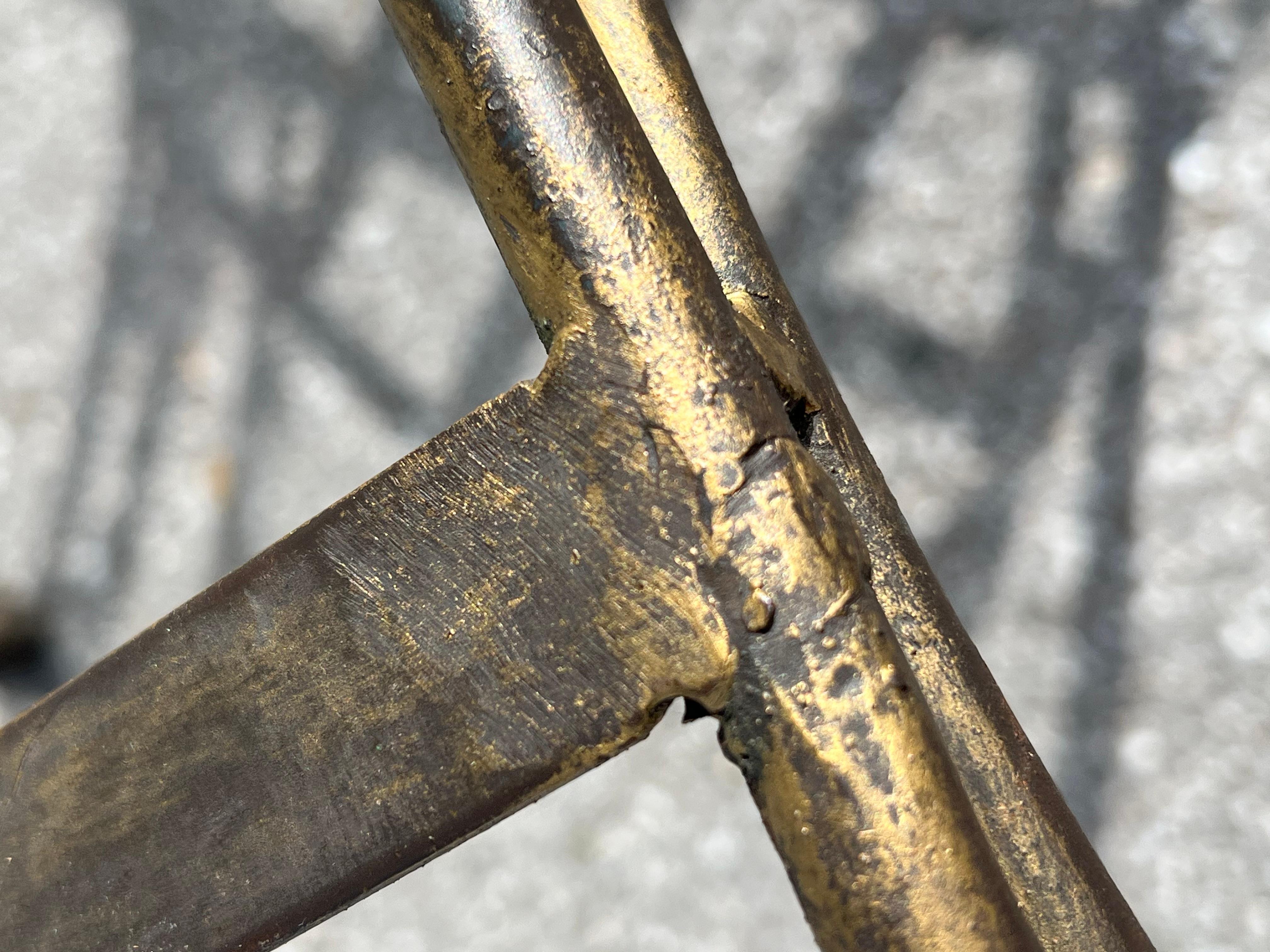 Vintage Mann und Frau Pop Art Stühle Heavy Iron Bronze Finish 1980's Skurrile im Zustand „Gut“ im Angebot in St.Petersburg, FL