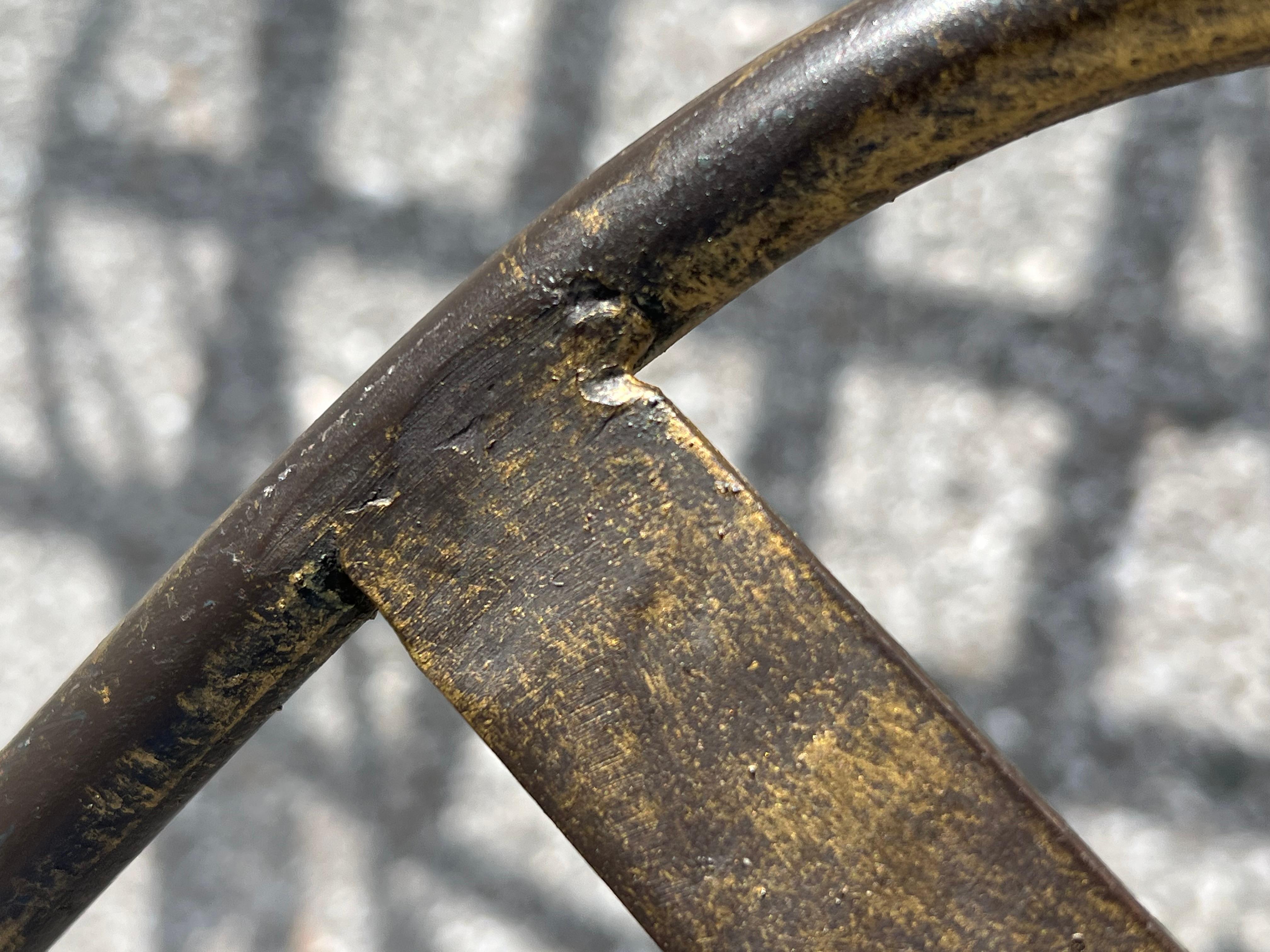 Vintage Mann und Frau Pop Art Stühle Heavy Iron Bronze Finish 1980's Skurrile (Ende des 20. Jahrhunderts) im Angebot