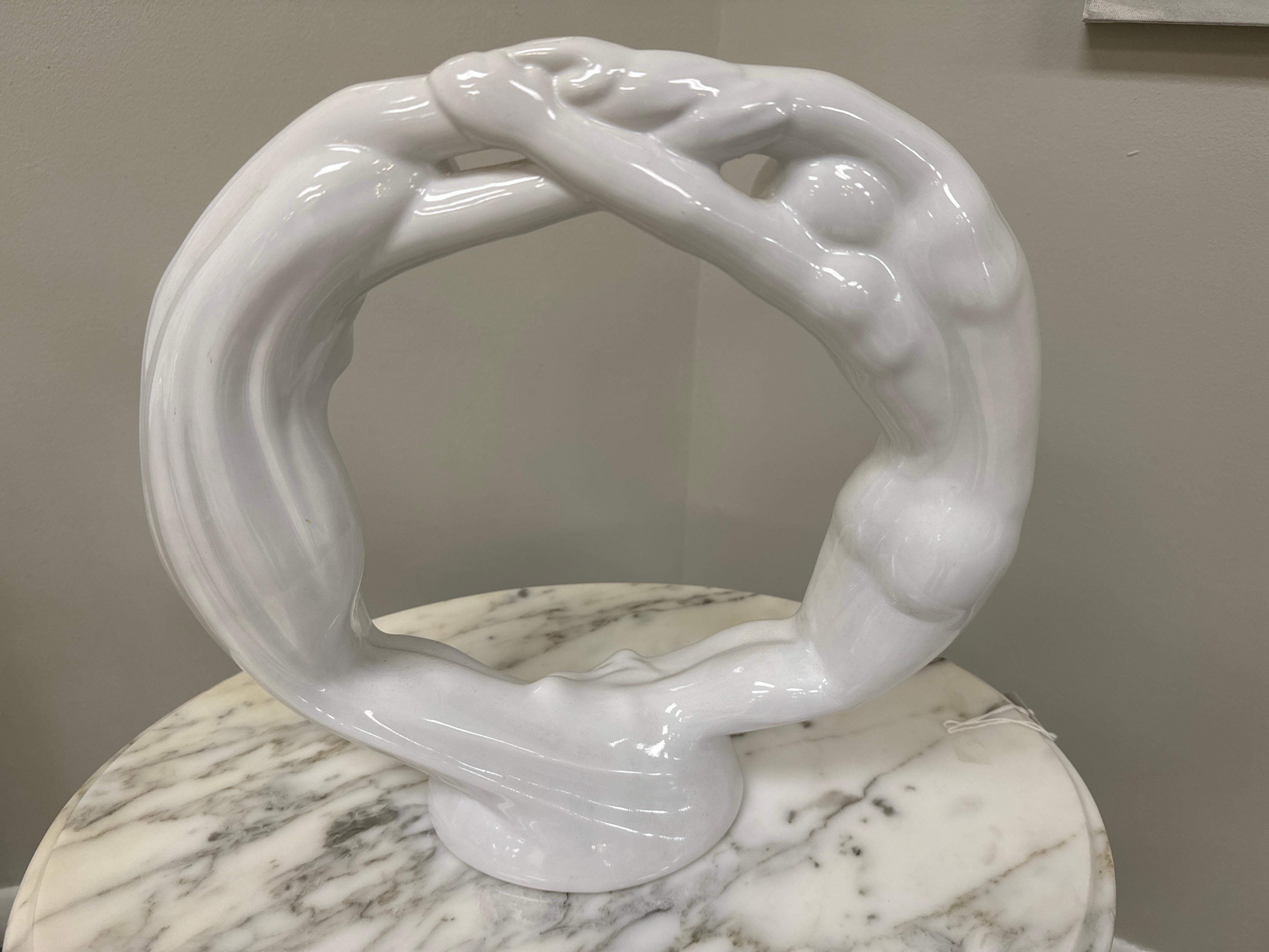 Céramique Vintage Man / Woman Lovers Circular Stucco Sculpture en vente