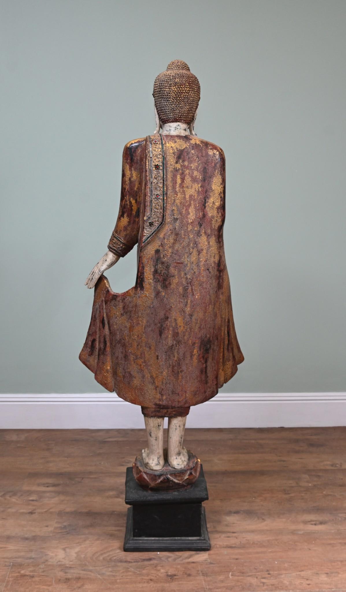 Mandalay-Buddha-Statue im Vintage-Stil, stehende burmesische buddhistische Kunst 1930 4