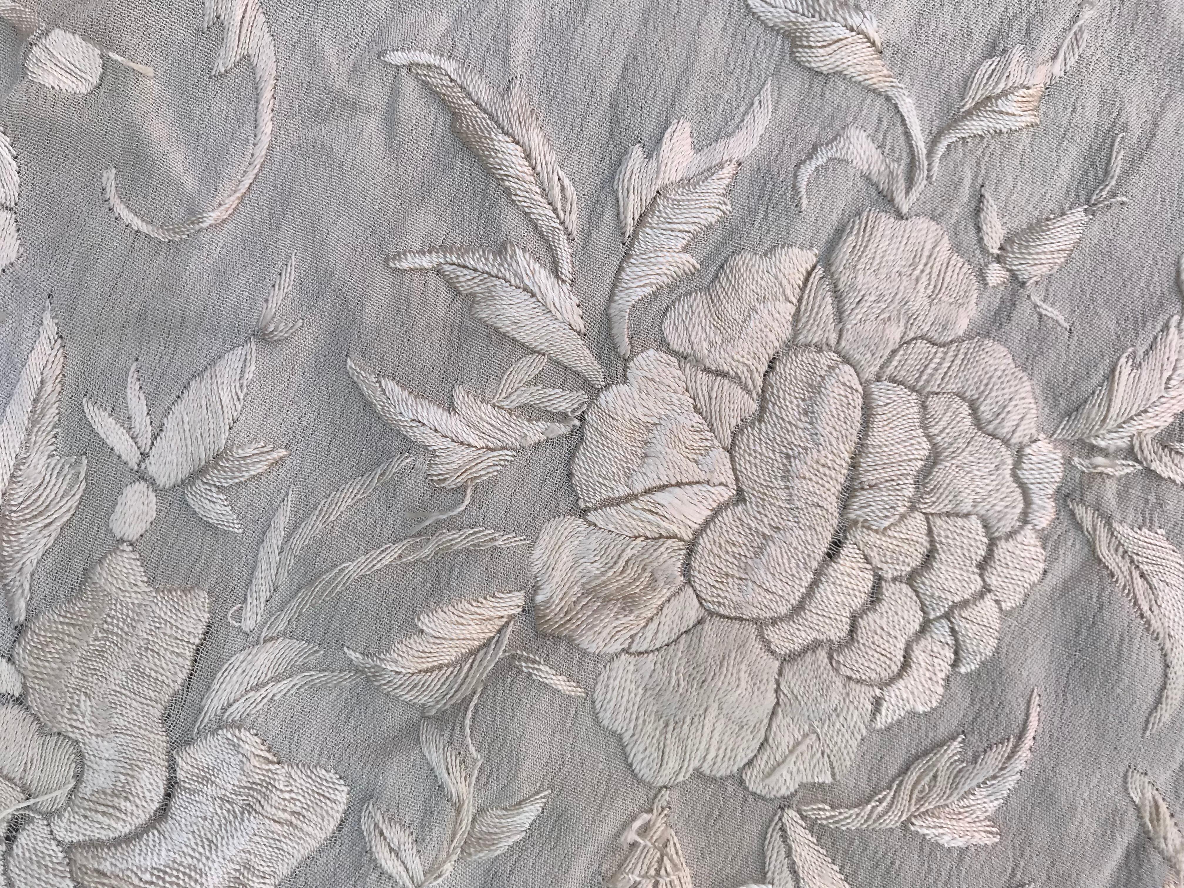 Silk Vintage Manila Shawl, Tablecloth Chinese Embroidery For Sale