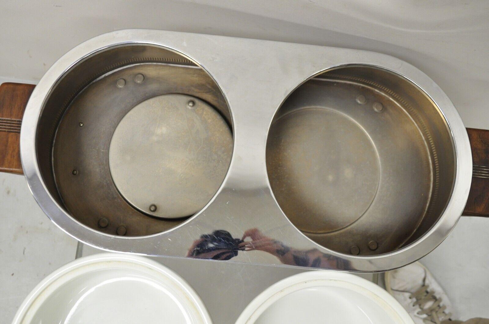 Vintage Manning, Bowmans Art Deco Stainless Steel Double Warmer 2 Ceramic Dishes Bon état - En vente à Philadelphia, PA