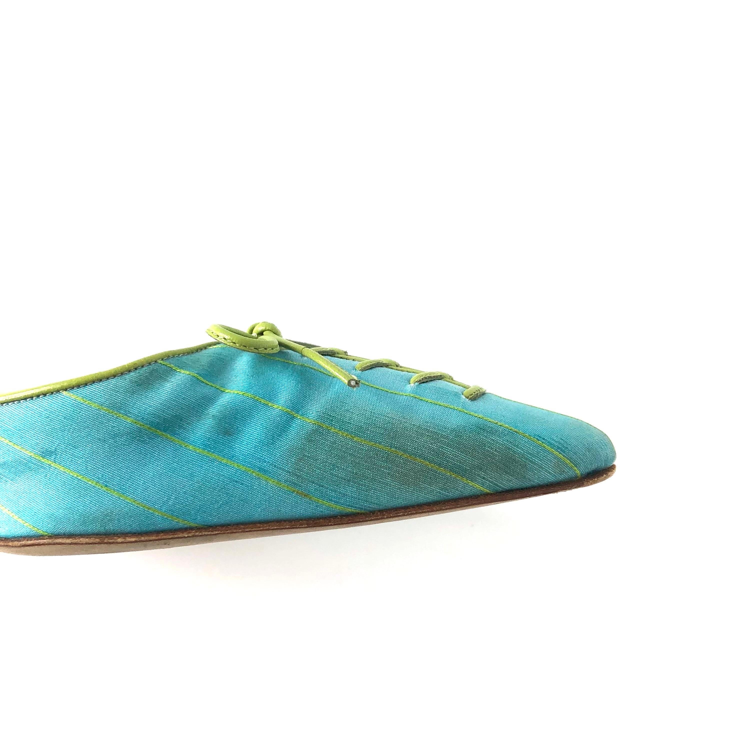 Vintage Manolo Blahnik Bow Lace Up Pinstripe Pointed Toe 39 Damen im Angebot