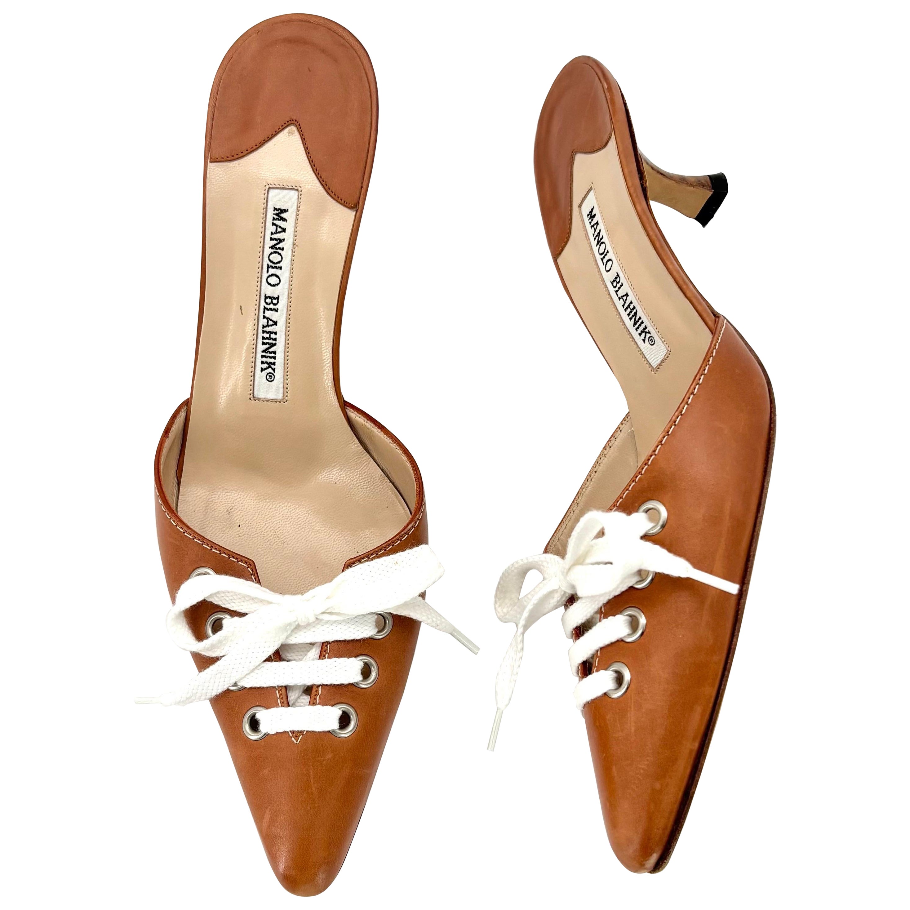 Vintage Manolo Blahnik Bow Laceup Brown Leather Pointed Toe Heeled Mules 37.5 For Sale