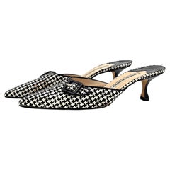 Vintage Manolo Blahnik Buckle Houndstooth Pointed Toe Slip On Mules 40