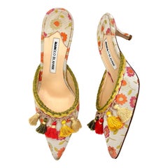 Vintage Manolo Blahnik Floral Print Pointed Toe Kitten Heel Slip On Mules 39.5