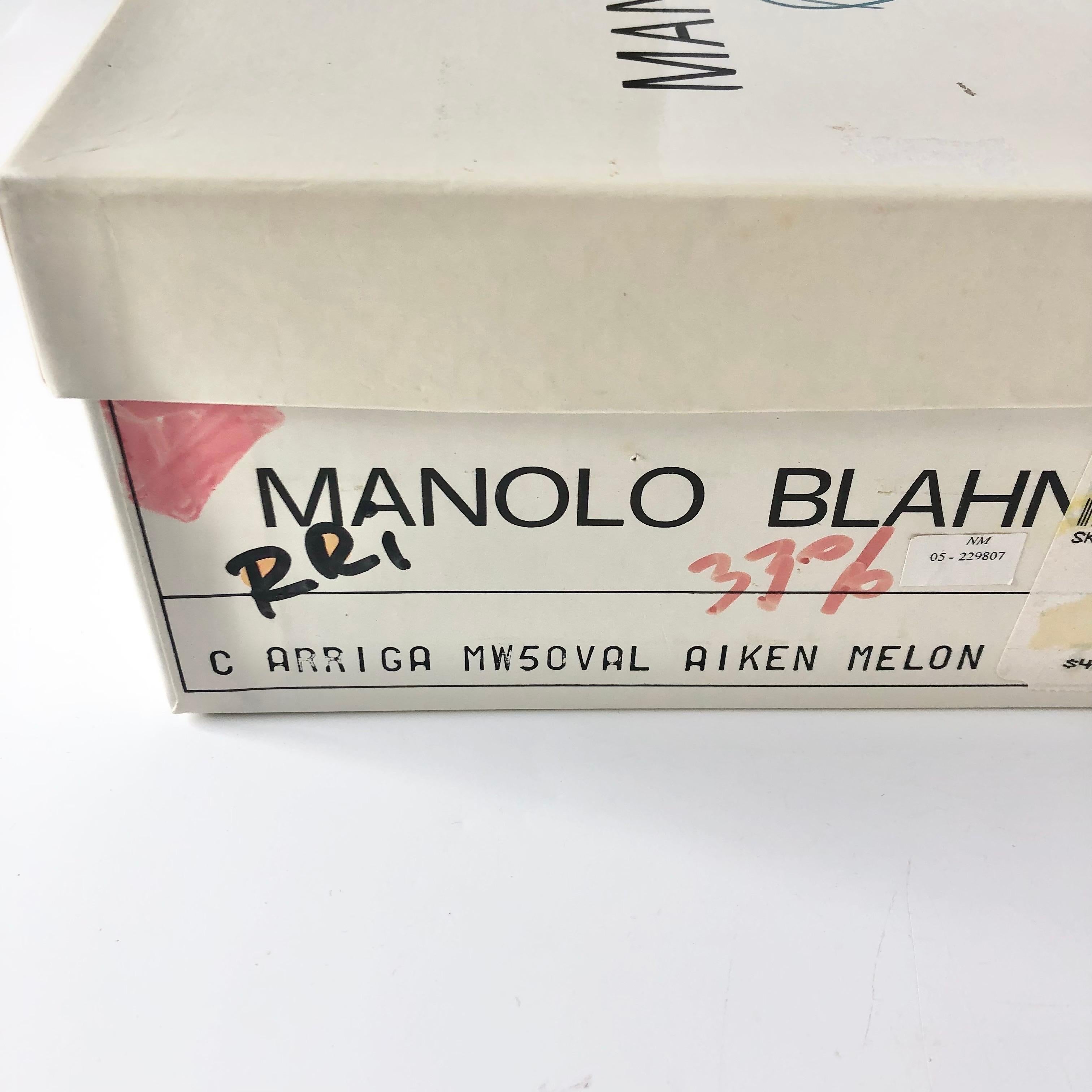 Vintage Manolo Blahnik Fruit Satin Pointed Toe Kitten Heel Mules Pumps 35 im Angebot 4