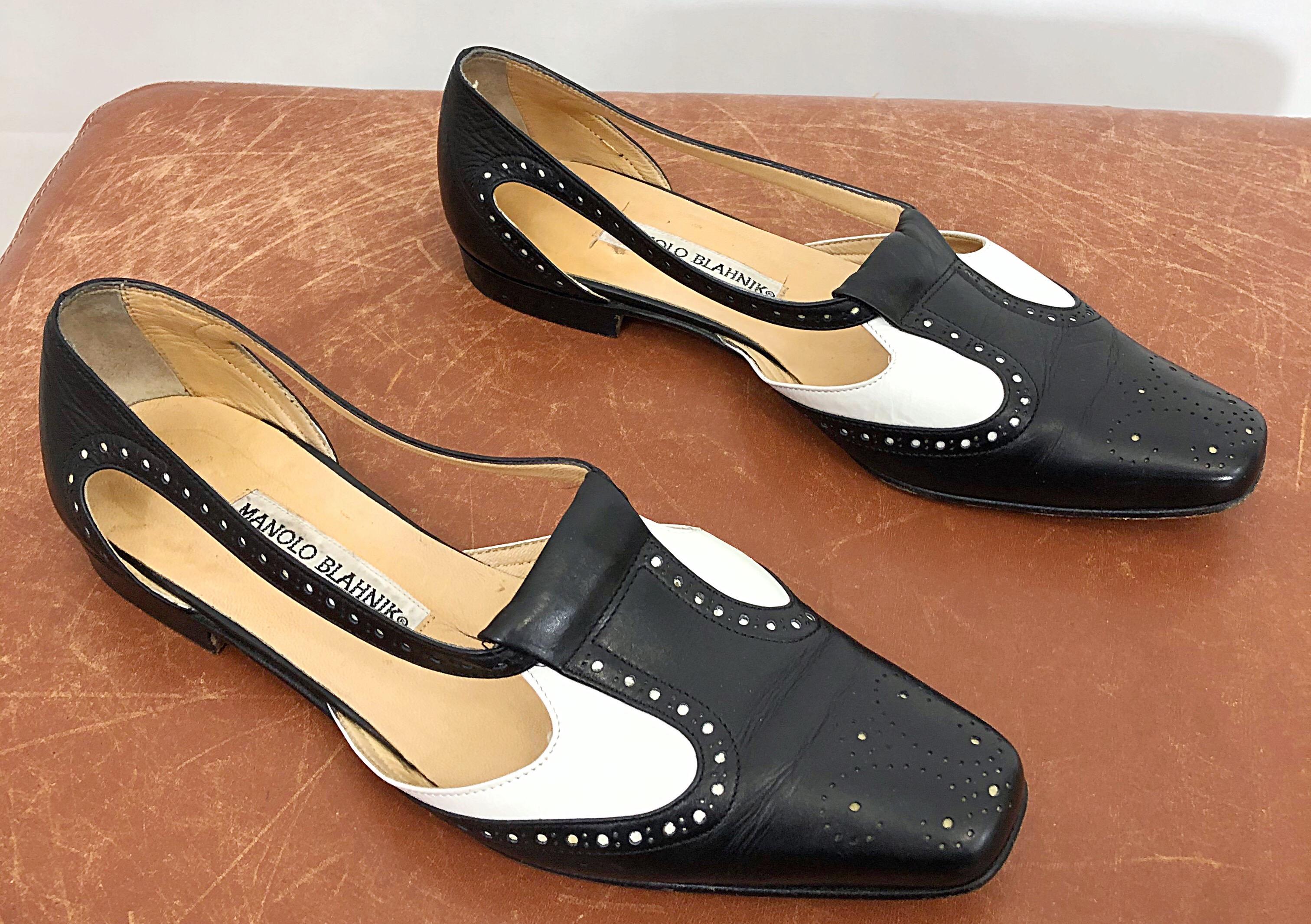 Vintage Manolo Blahnik Spectator-Flats / Schuhe in Schwarz und Weiß, Vintage, Größe 38,5 / 8,5 im Zustand „Gut“ im Angebot in San Diego, CA